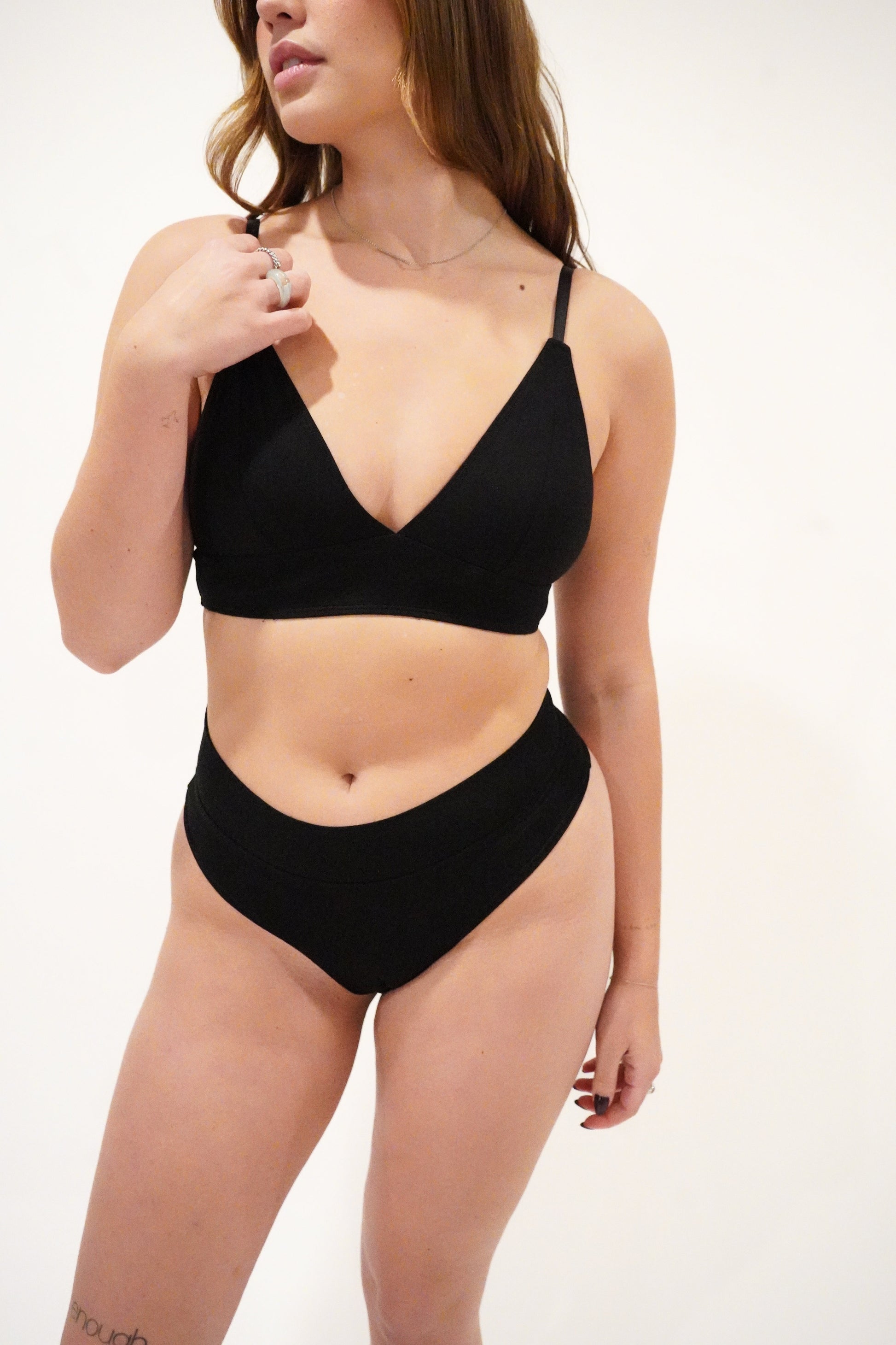 Supportive Bandeau Bralette - Black