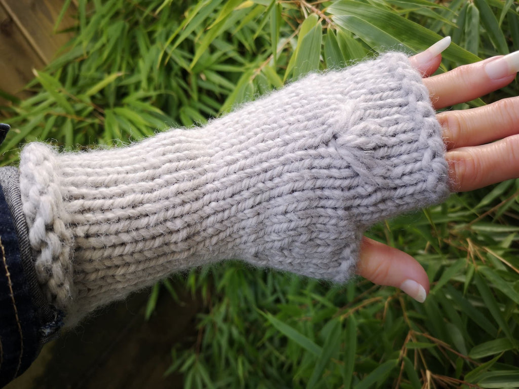 Sustainable Thick Gray Fingerless Knit Gloves Mittens