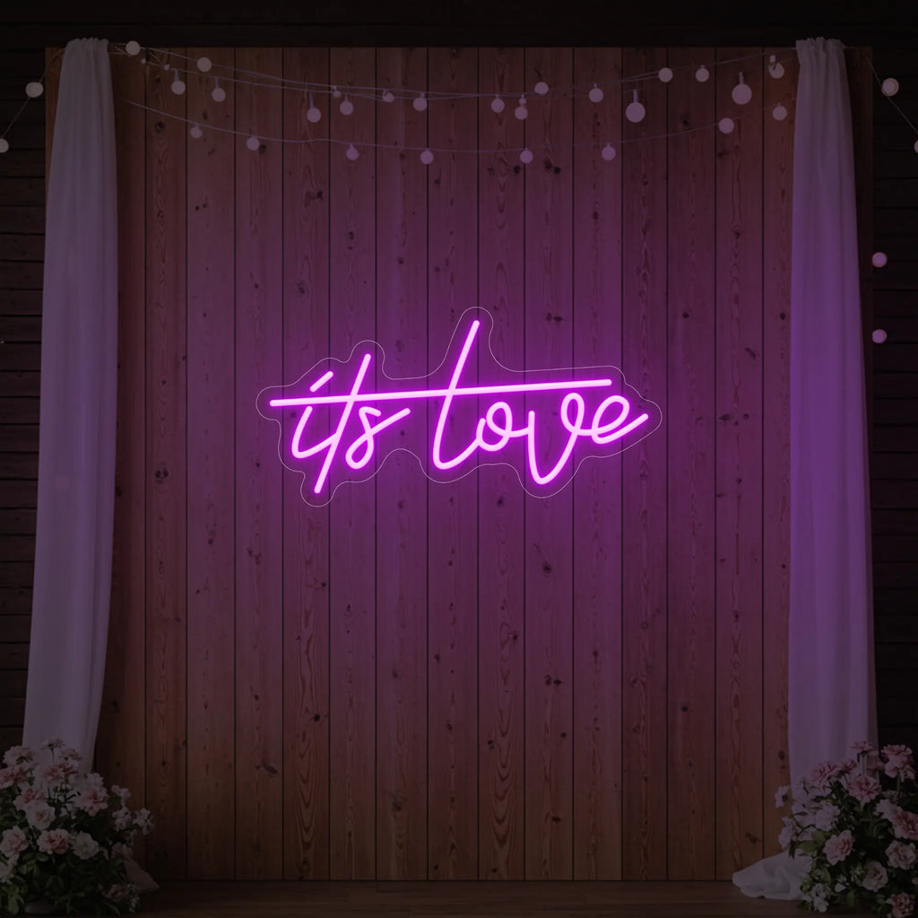 Enseigne lumineuse « C'est l'amour »