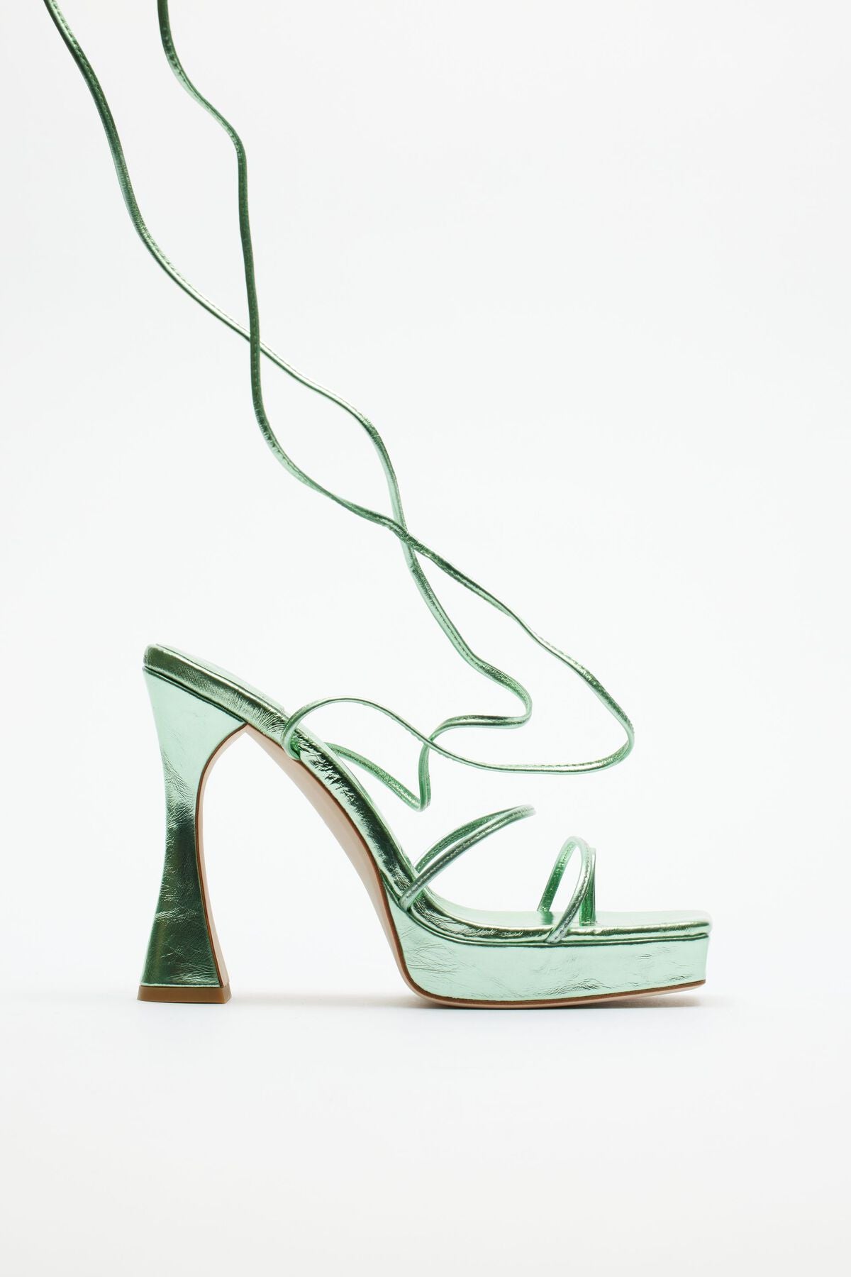 JEFFREY CAMPBELL - Primadonna