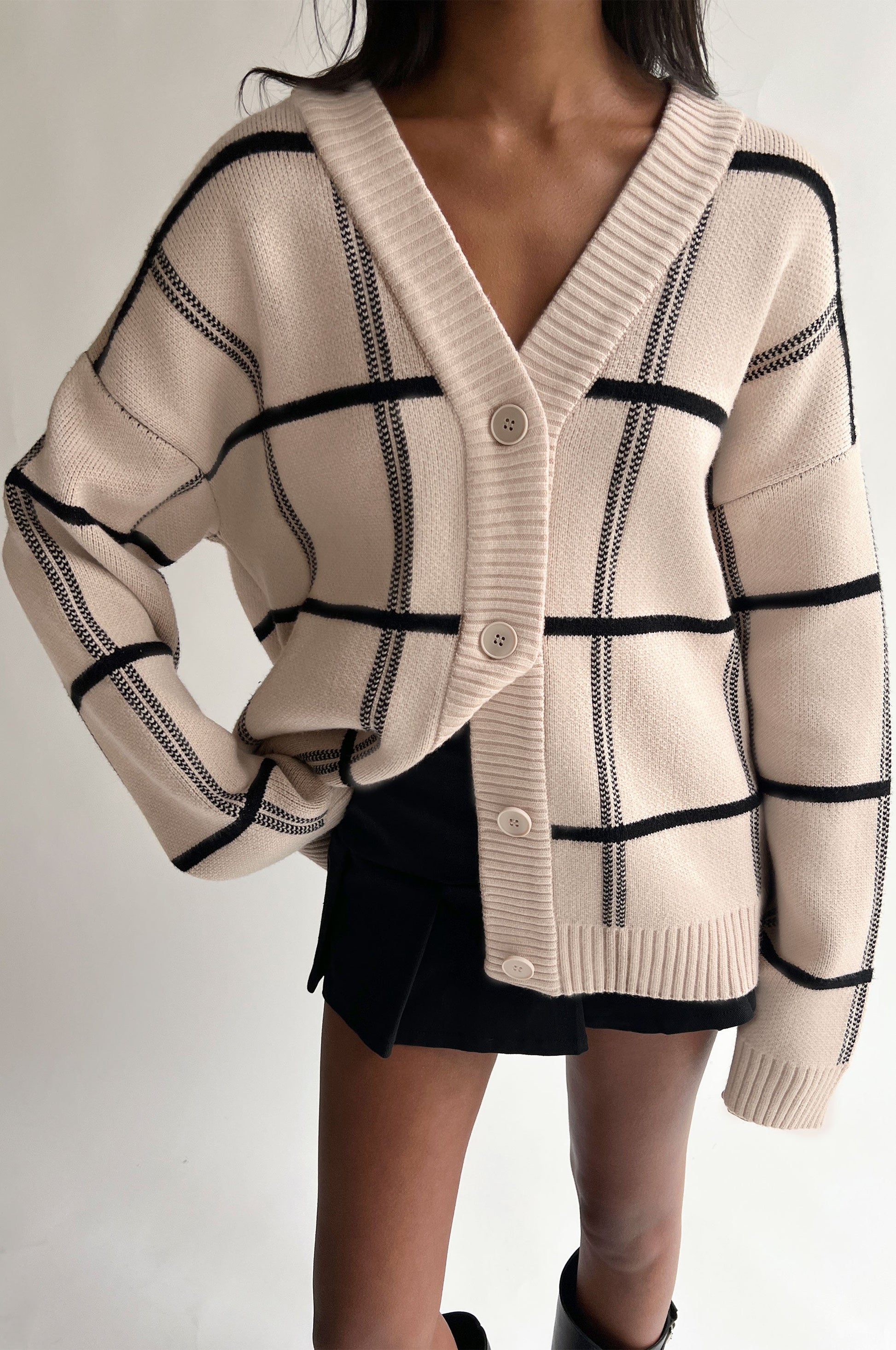 CARDIGAN SURDIMENSIONNÉ À BOUTONNAGE SUR LE DEVANT