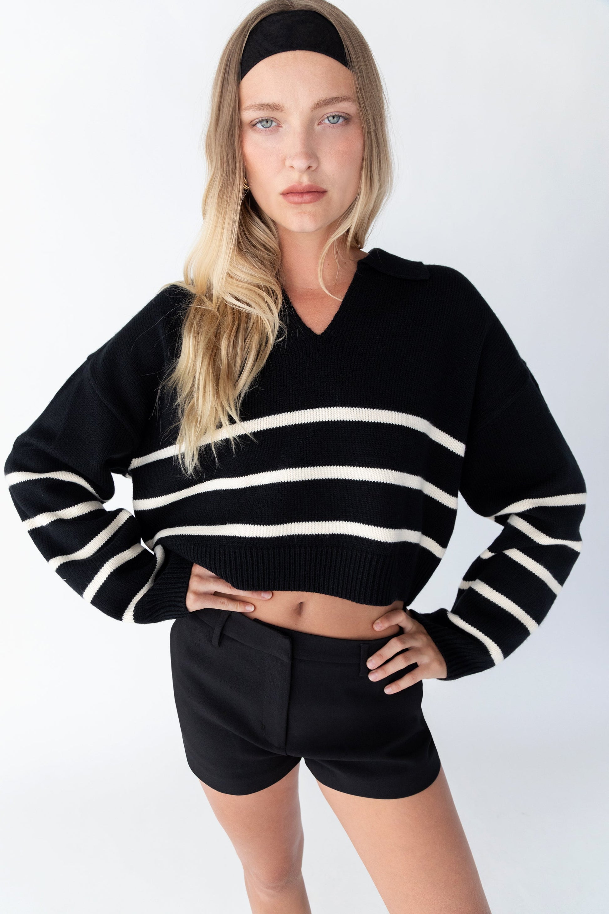 PULL À RAYURES À COL