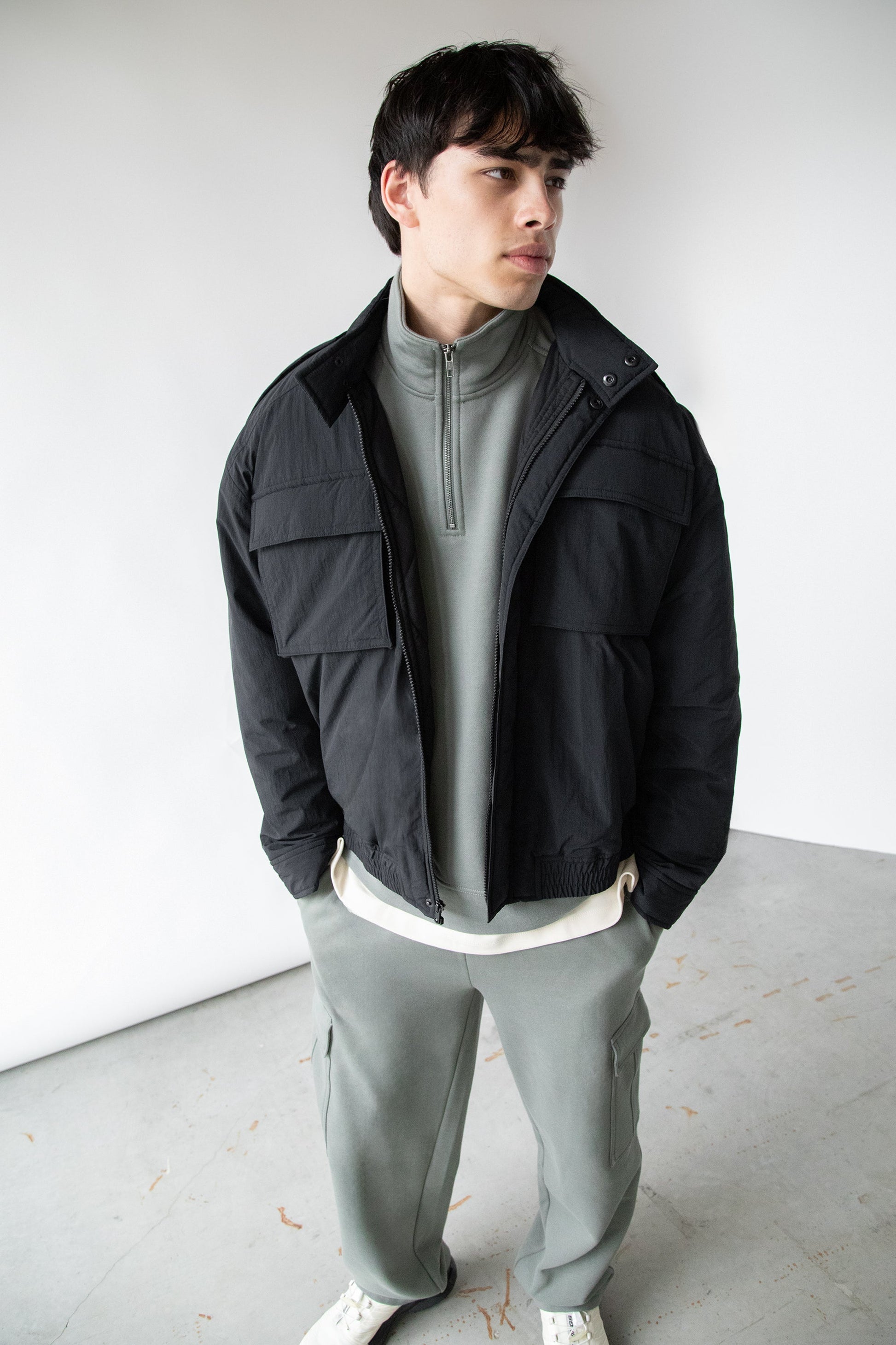 BLOUSON AVIATEUR SURDIMENSIONNÉ EN NYLON À MANCHES LONGUES | OAK + FORT