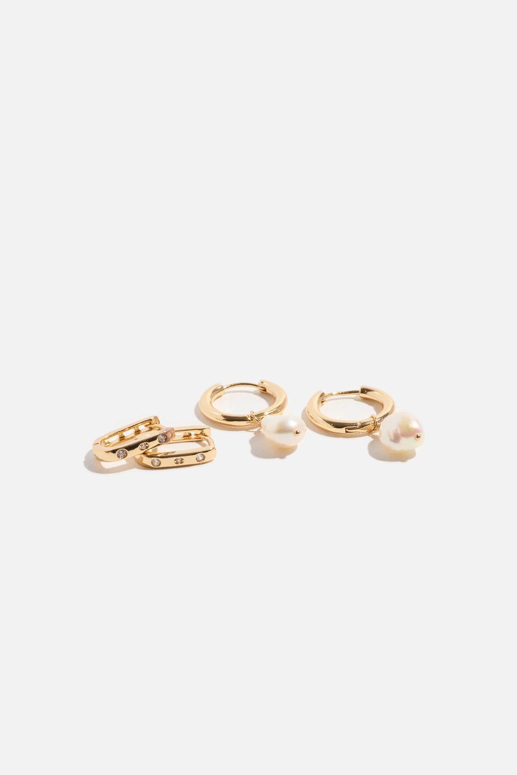 Lot de 2 boucles d'oreilles créoles avec pierres précieuses et perles