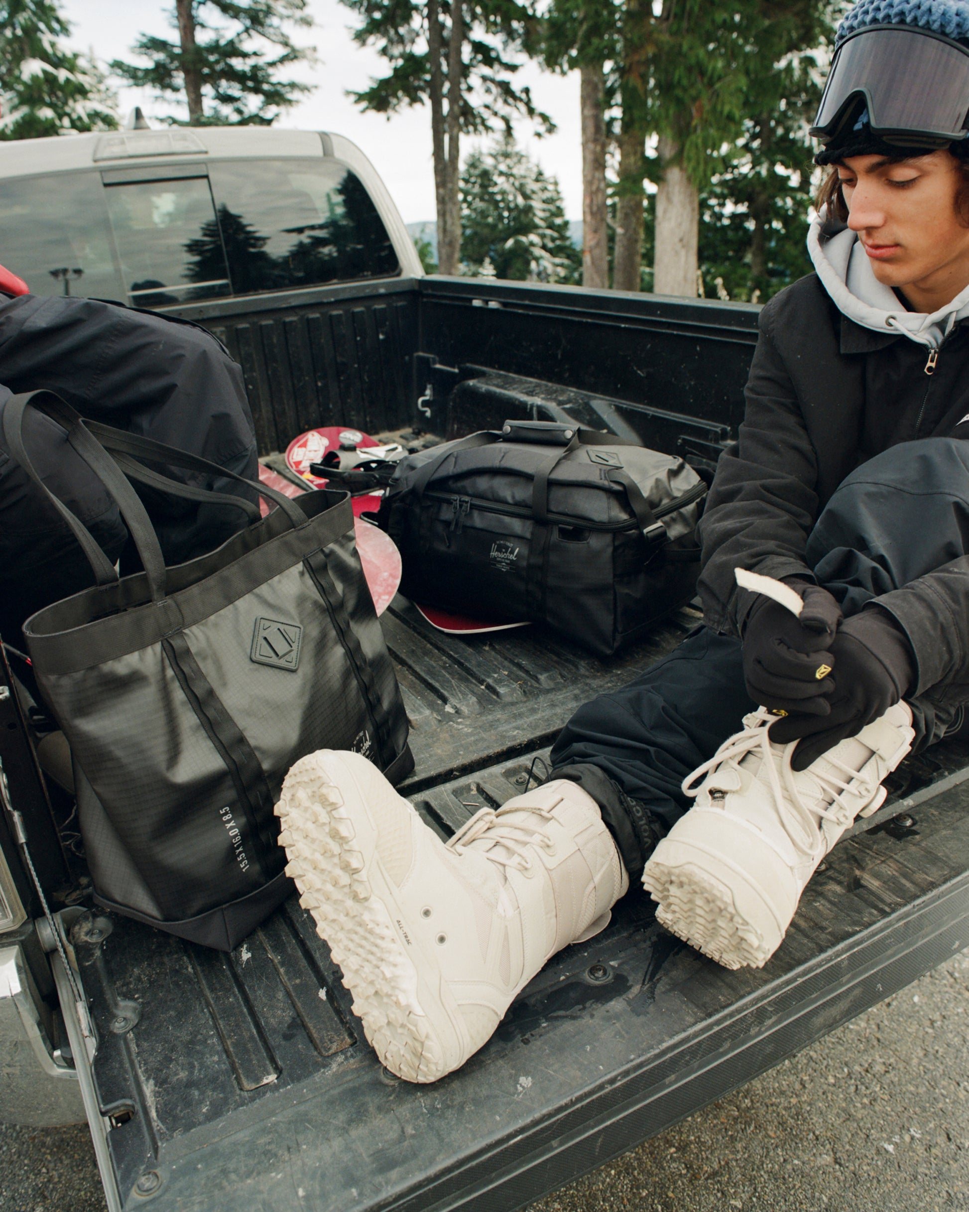 All Season Gear Tote - 33L