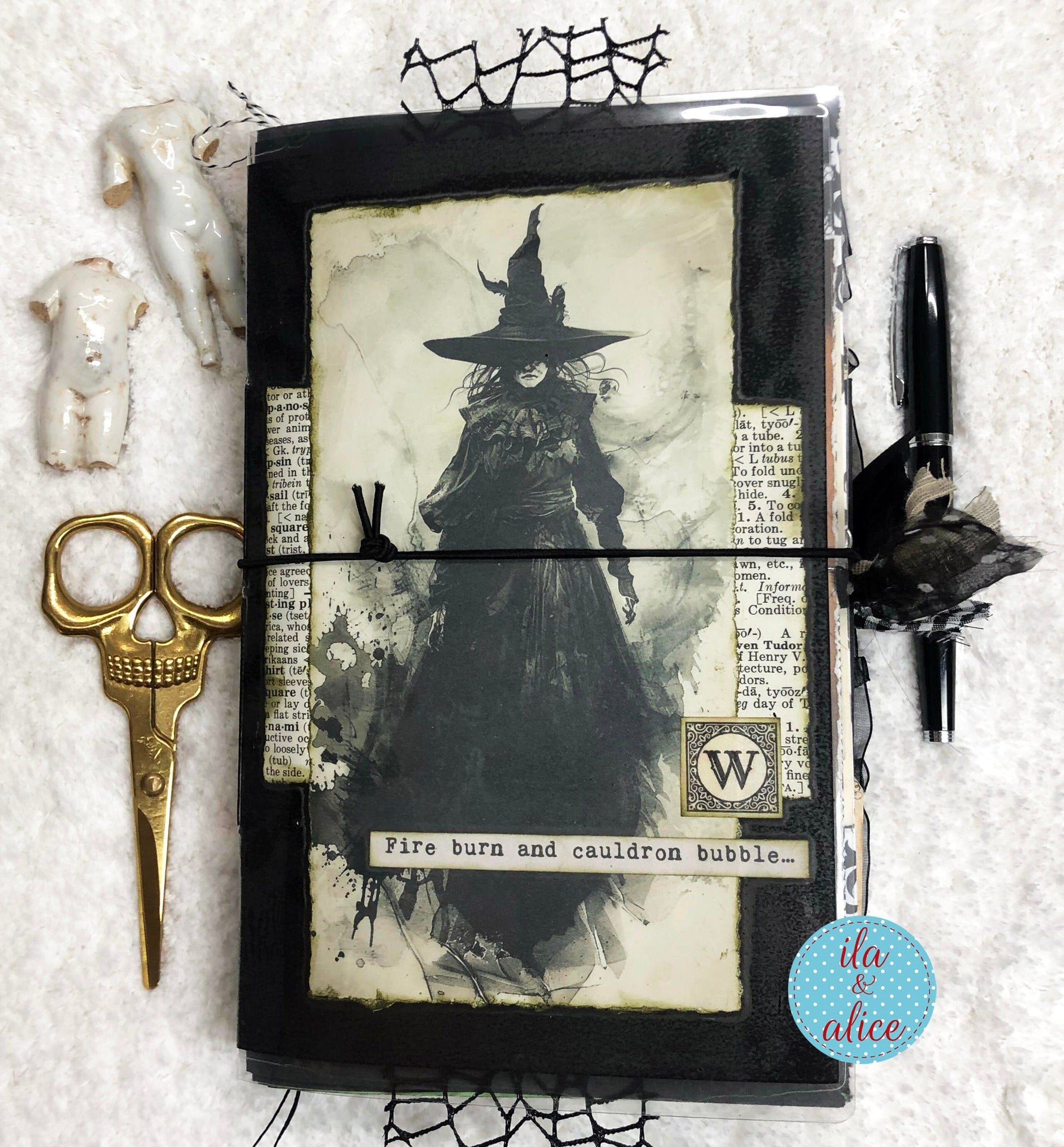 Journal d'Halloween de sorcière noire rempli d'éphémères de sorcières #4