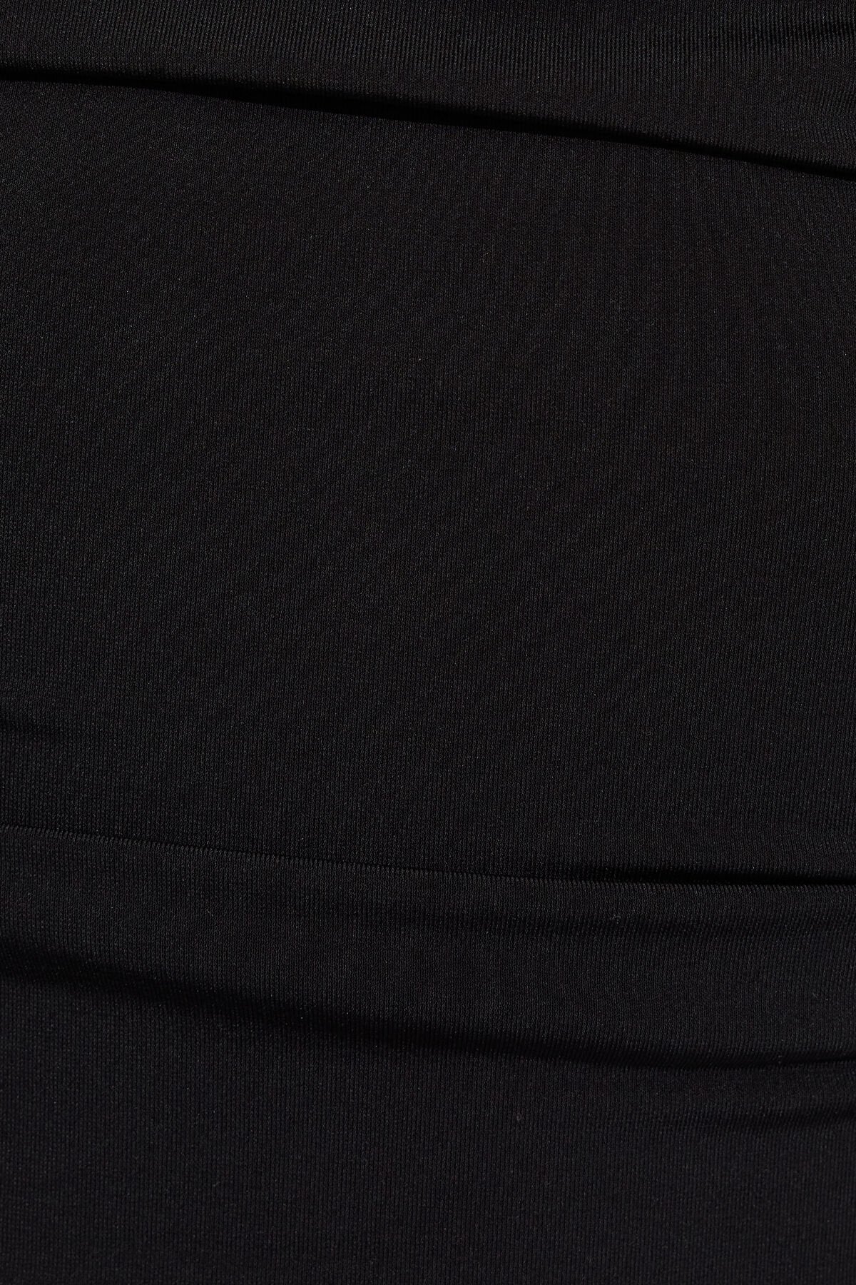 Haut licou à col bénitier profond