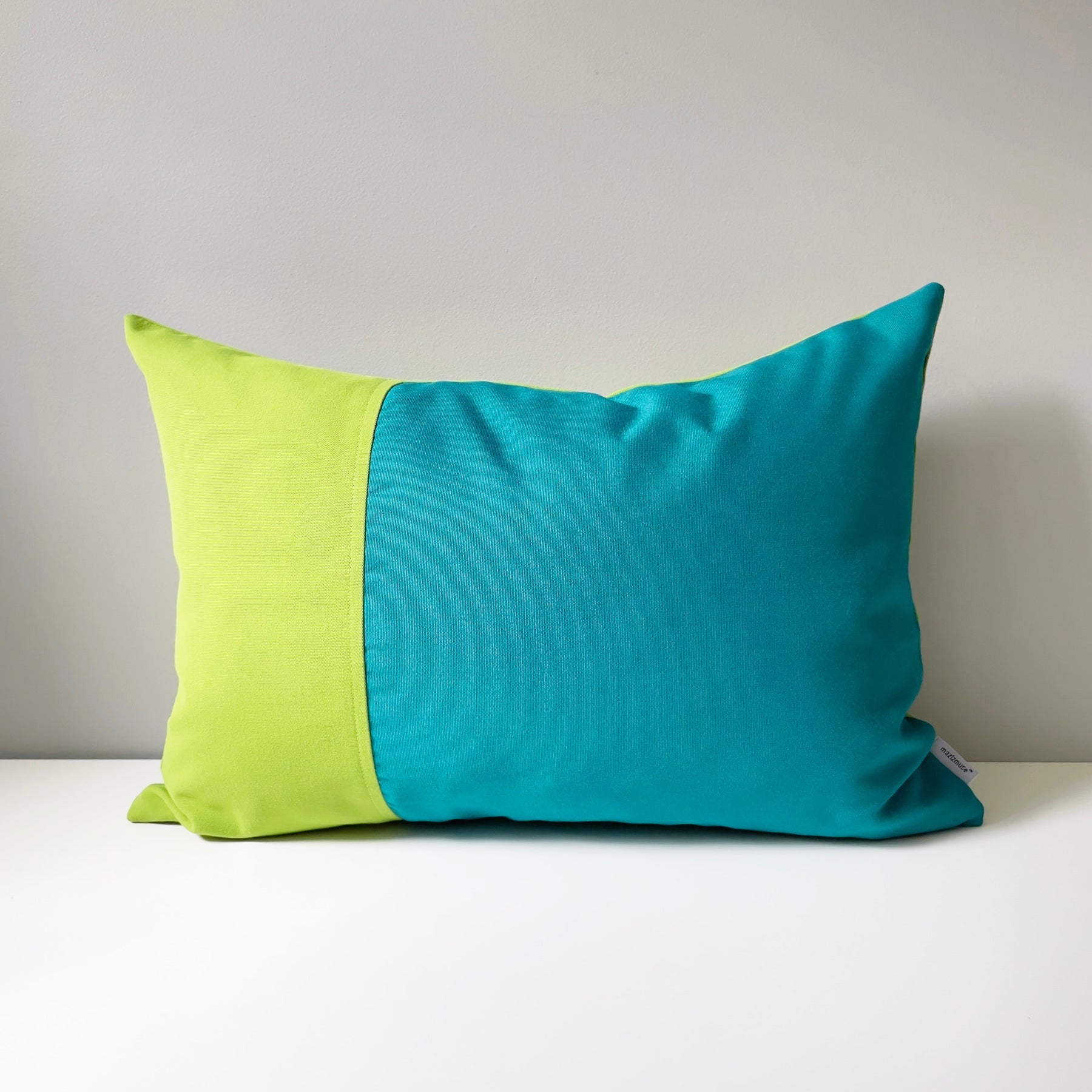Housse de coussin d'extérieur colorée Sunbrella®, coussins de patio modernes