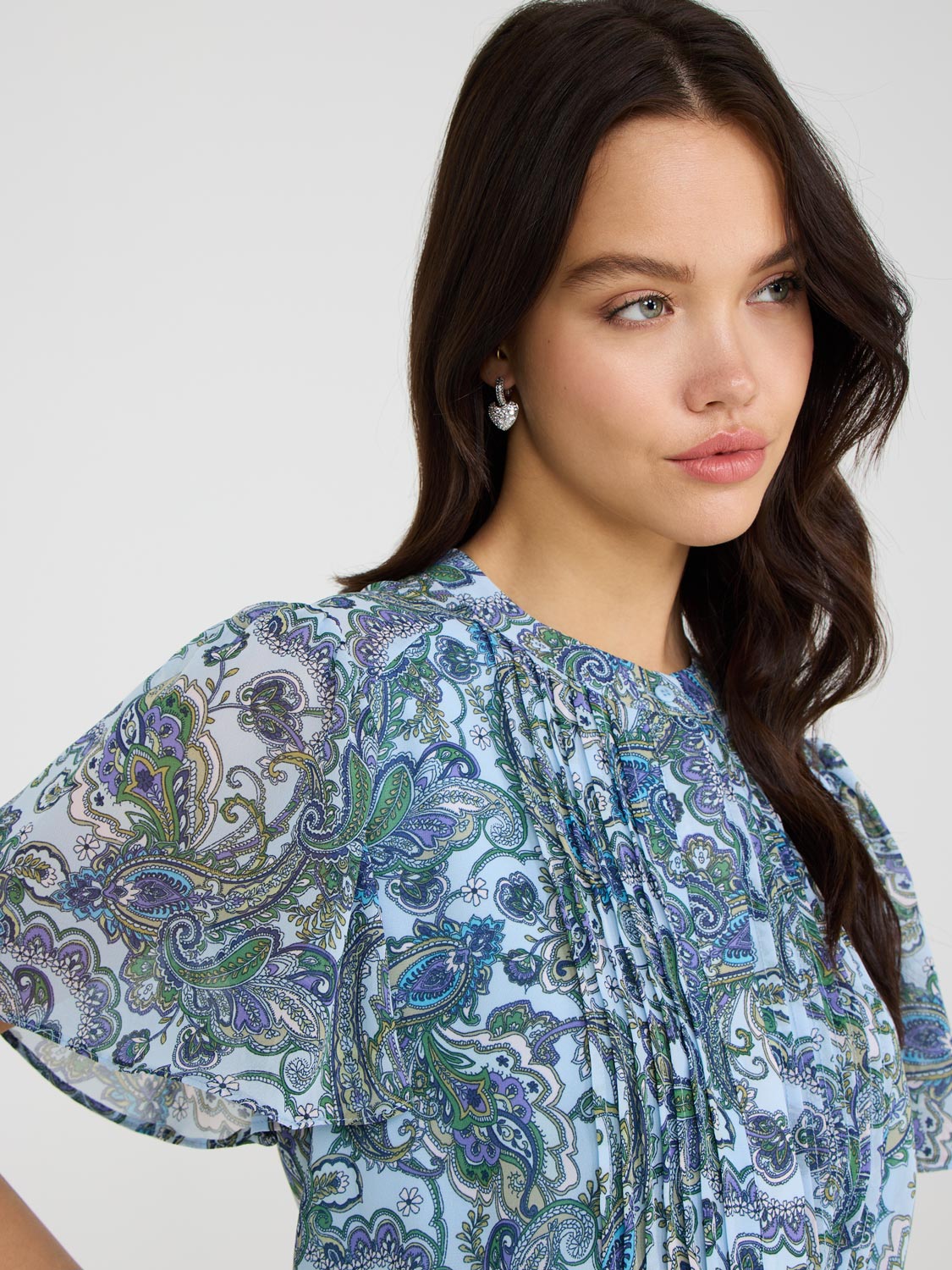 Robe en mousseline plissée à imprimé cachemire