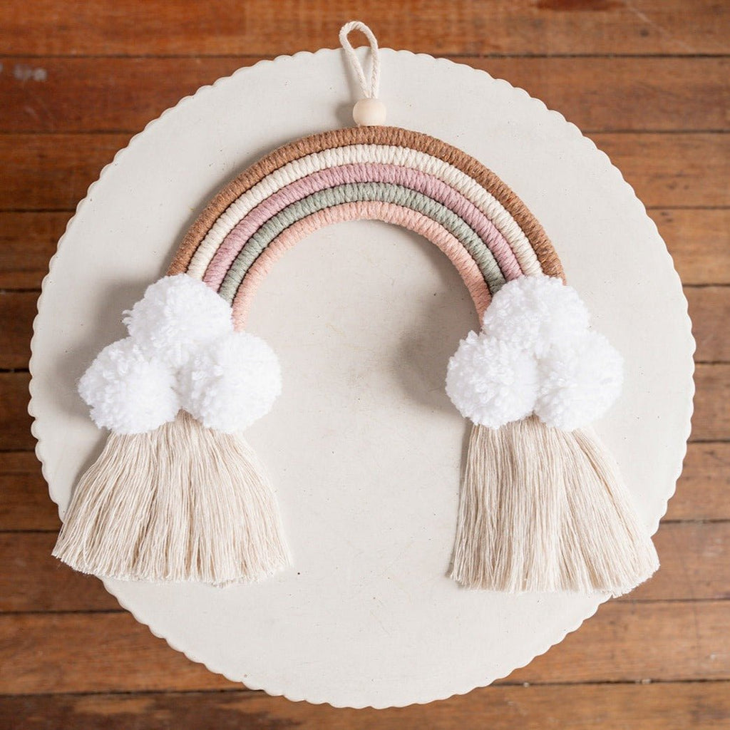 Arc-en-ciel en macramé