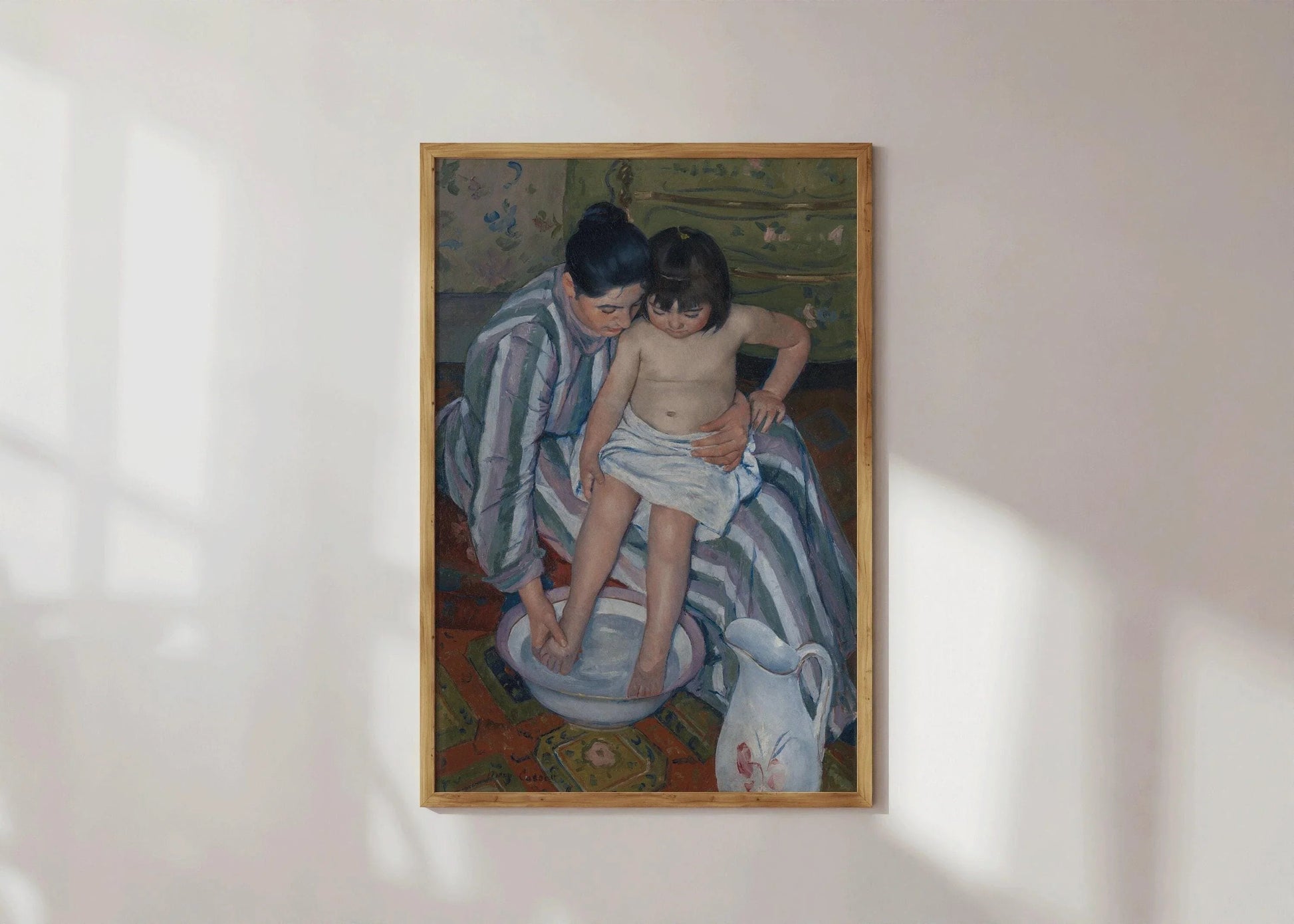 Mary Cassatt - Le Bain de l'enfant | Œuvre d'art célèbre (disponible encadrée ou non encadrée)