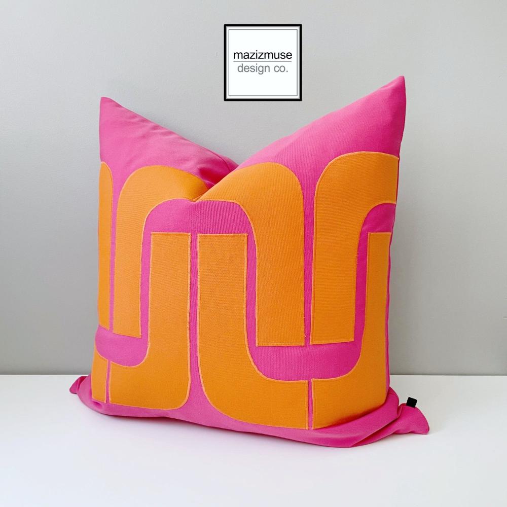 Housse de coussin Sunbrella rose vif et orange, style rétro pour l'extérieur