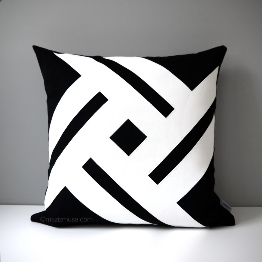 Housse de coussin décorative d'extérieur noire et blanche, housse de coussin géométrique Sunbrella® 