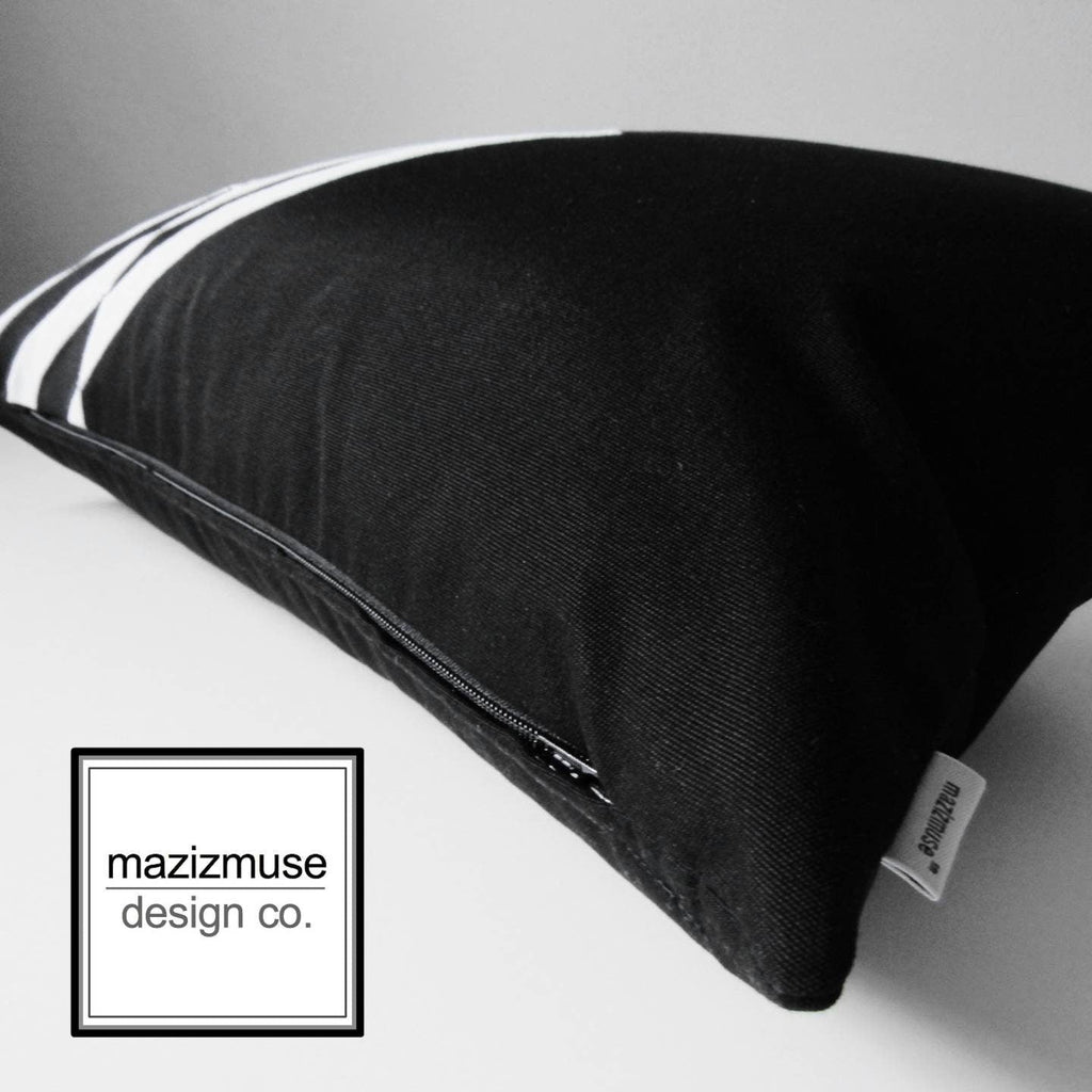 Housse de coussin décorative d'extérieur Sunbrella noir et blanc, coussins géométriques