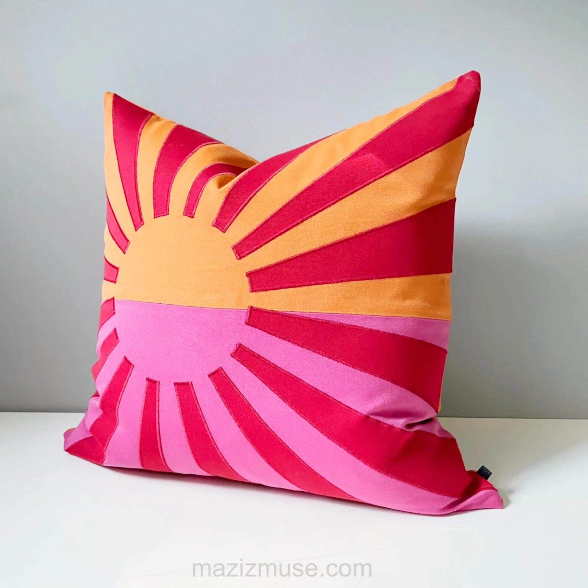 Housse de coussin d'extérieur Sunbrella rose vif et orange, Sunburst