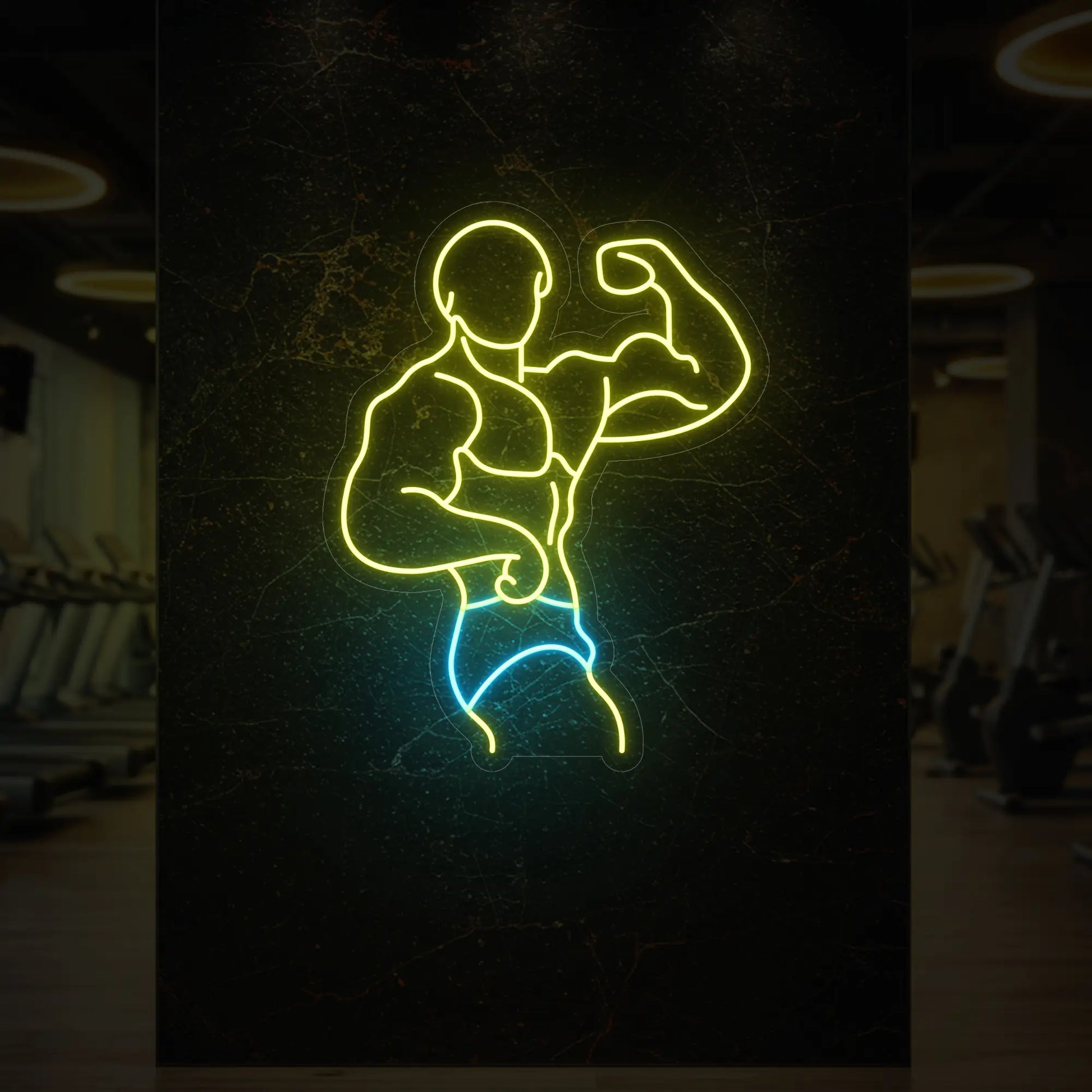 Homme musclé en pose latérale, torse fléchi, enseigne lumineuse LED
