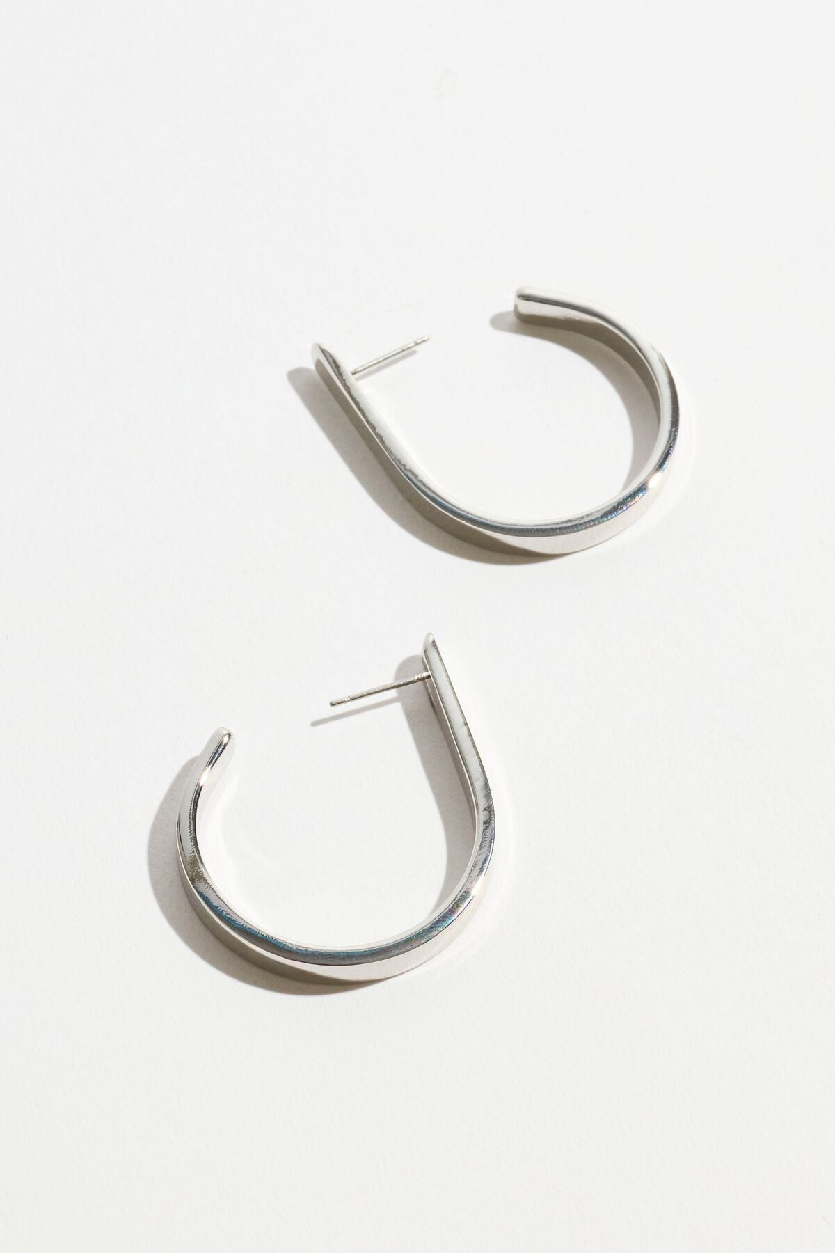 Boucles d'oreilles créoles à boucle ouverte