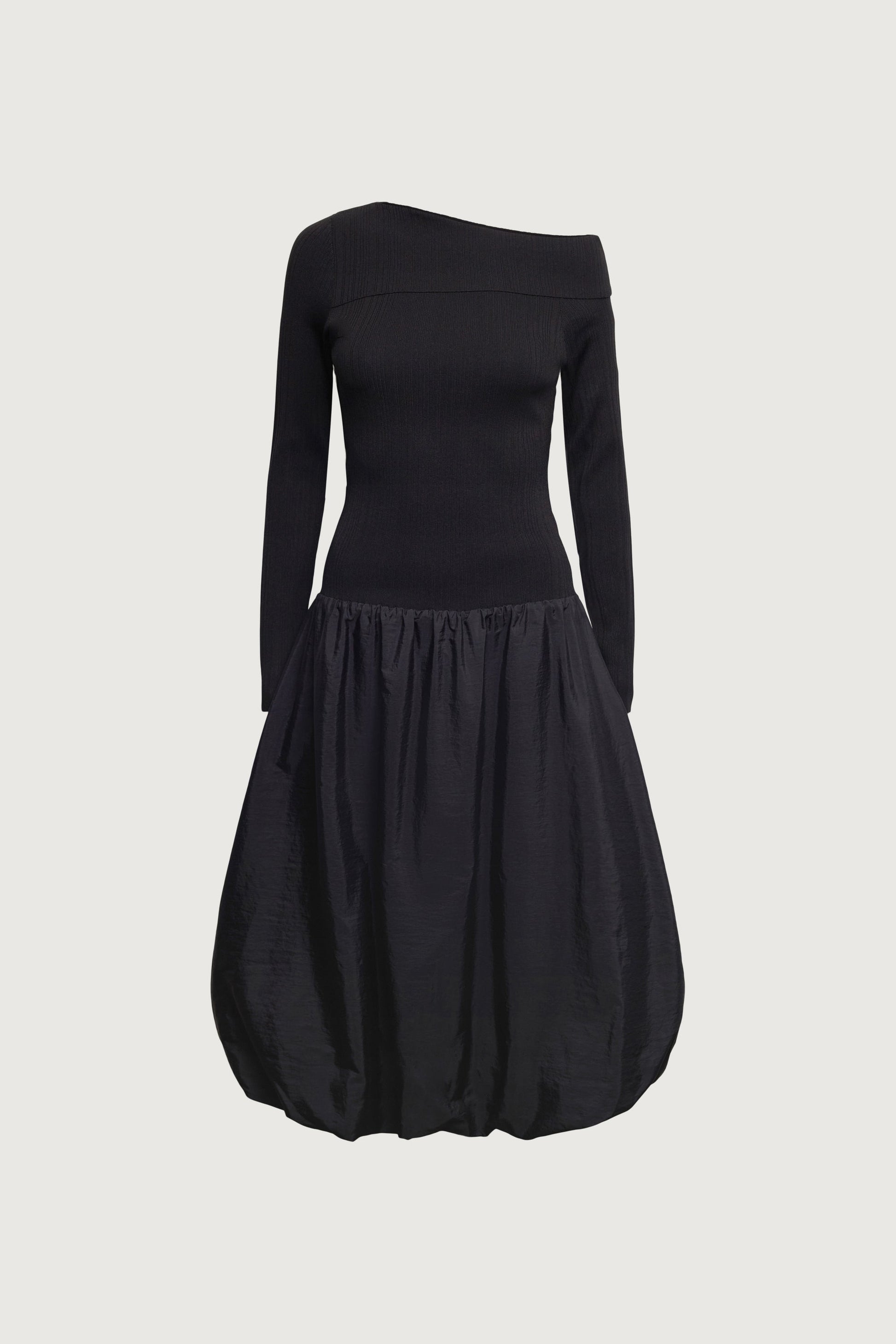 ROBE MIDI À MANCHES LONGUES, ÉPAULES DÉNUDÉES ET OURLET BULLE