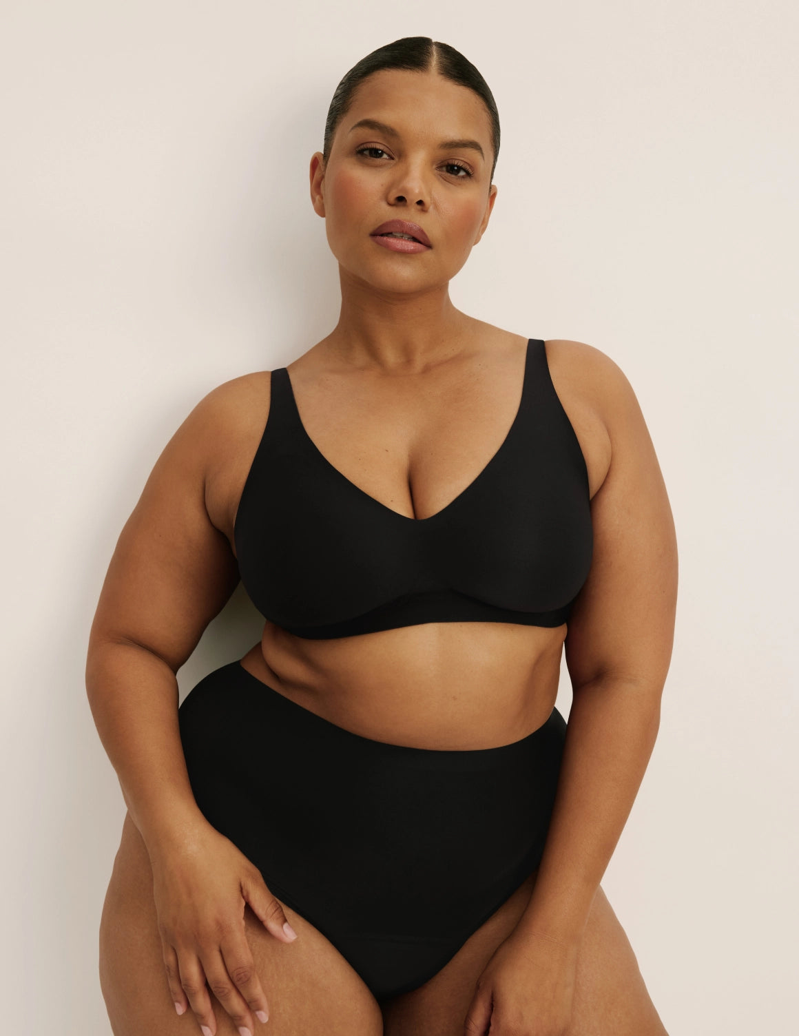 Revolution V-Neck Bra