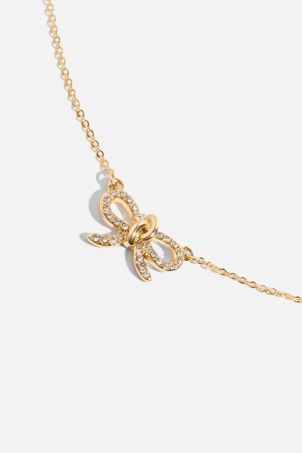 Collier nœud noué en pierres précieuses