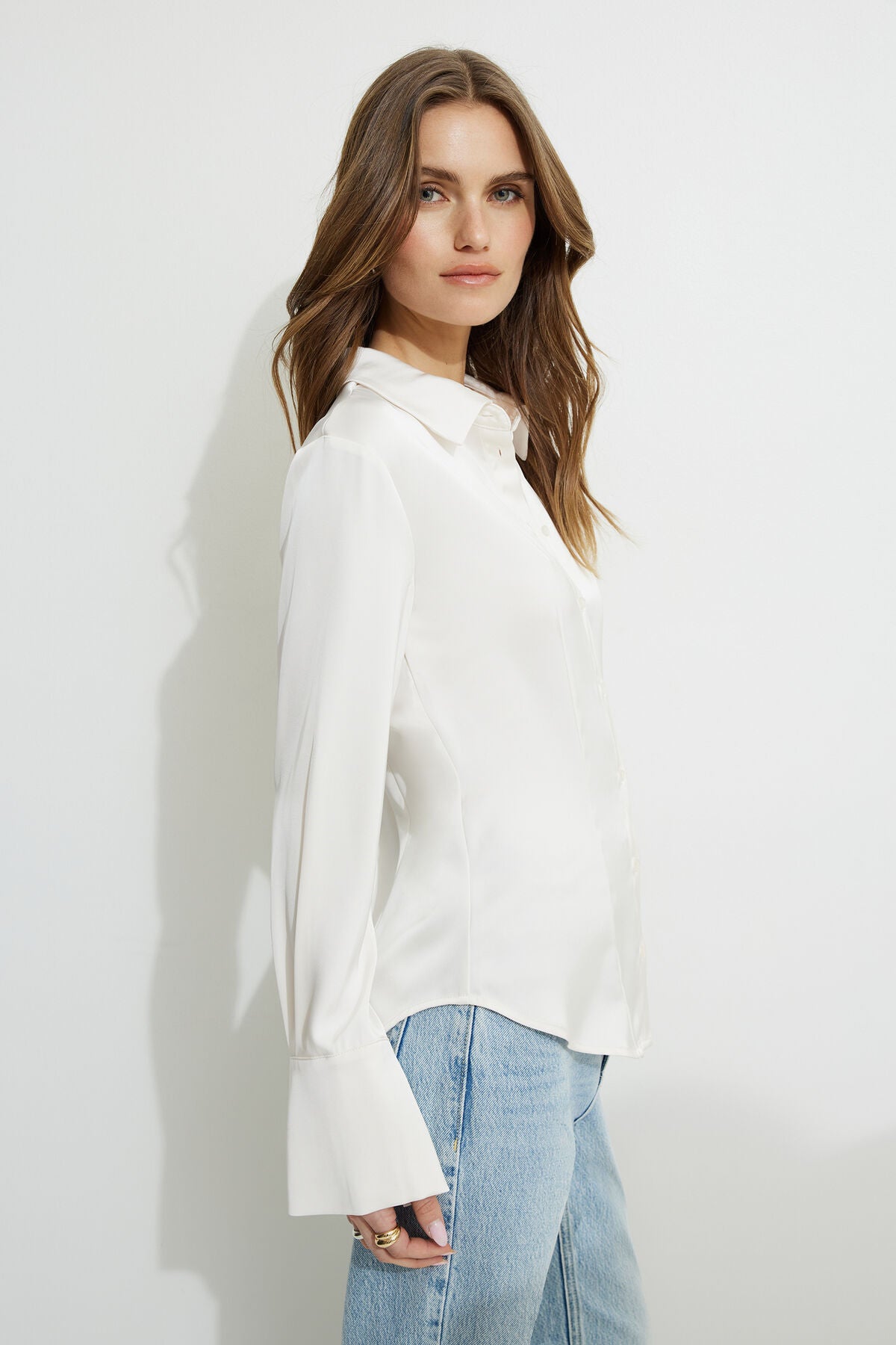 Chemise cintrée en satin