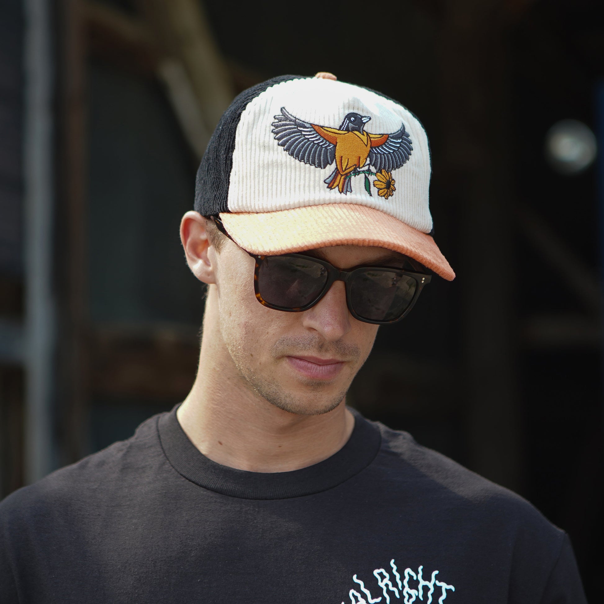 Chapeau en velours côtelé bicolore Oriole