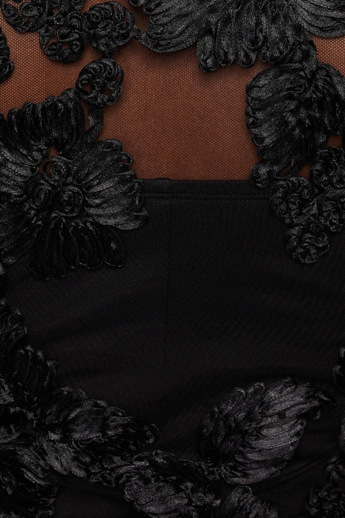 Mini-robe transparente à appliqués floraux