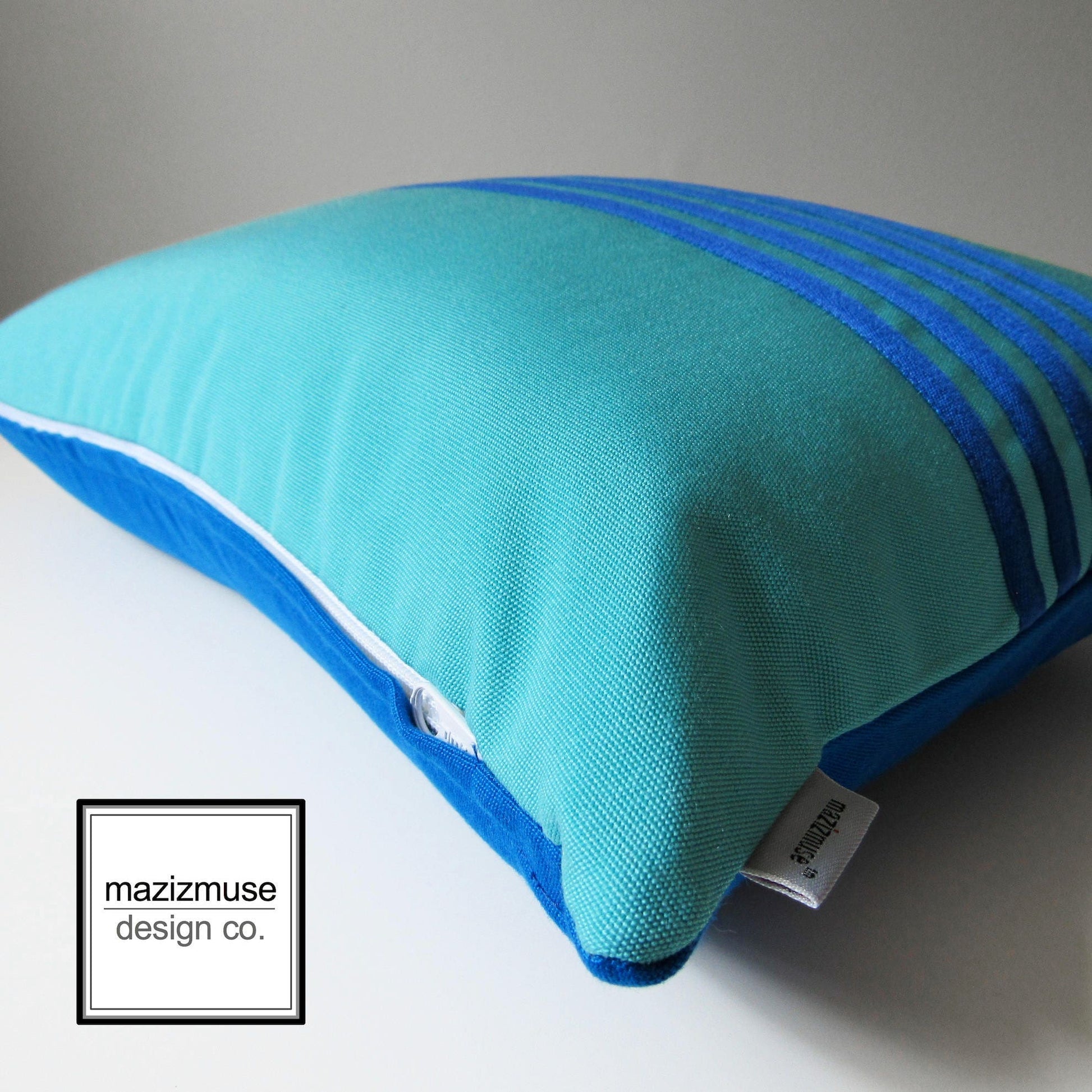 Housse de coussin d'extérieur Sunbrella bleu Pacifique moderne, taie d'oreiller géométrique