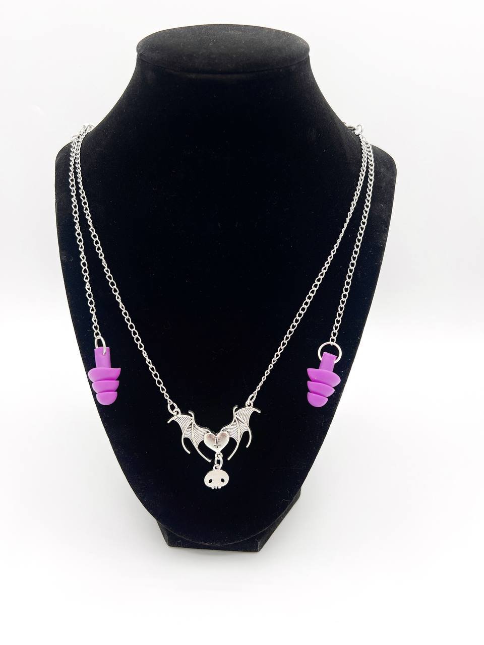 Collier avec bouchons d'oreilles gothiques en forme d'ailes de chauve-souris et de crâne mignon