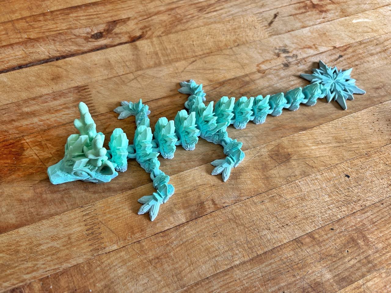 Snow flake baby articulated dragon fidget
