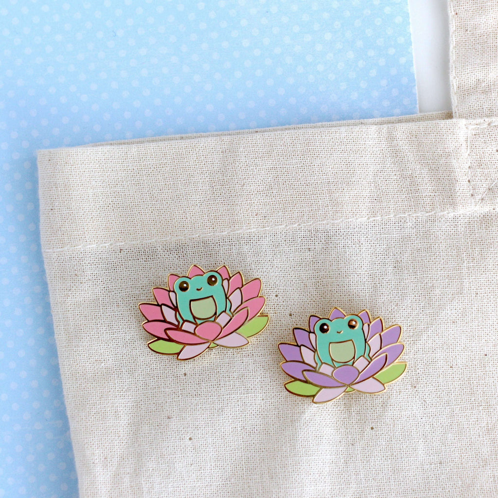 Broche grenouille fleur de lotus rose - Broche en émail dur - Cadeau grenouille mignon
