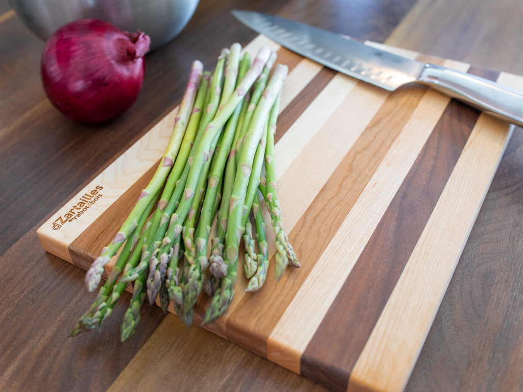 Unique D-Zartailles Medium Cutting Board