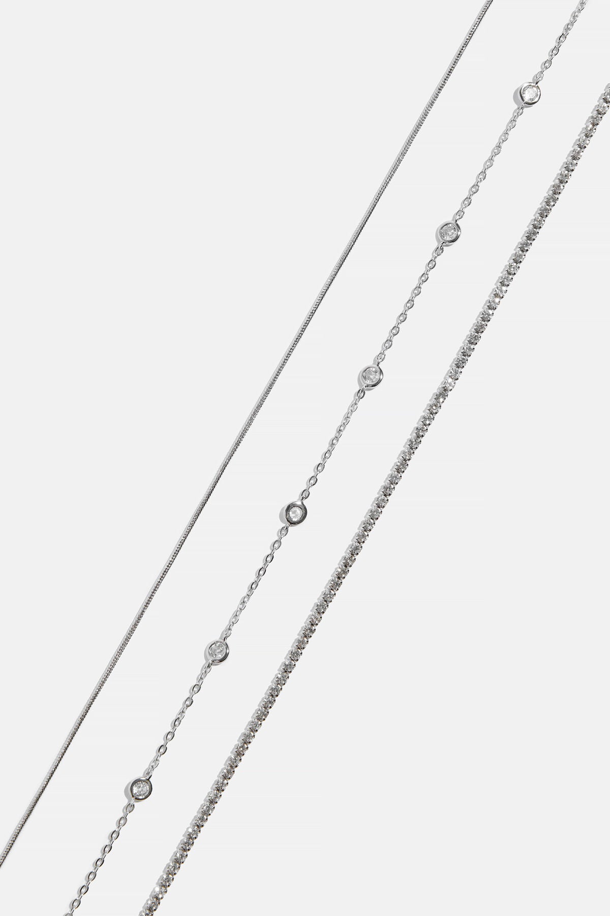 Lot de 3 colliers à chaîne serpent et pierres précieuses