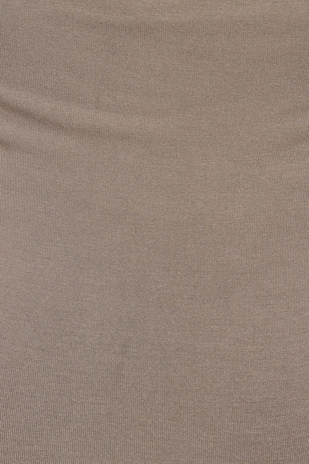 Haut à bretelles et col bénitier dans le dos