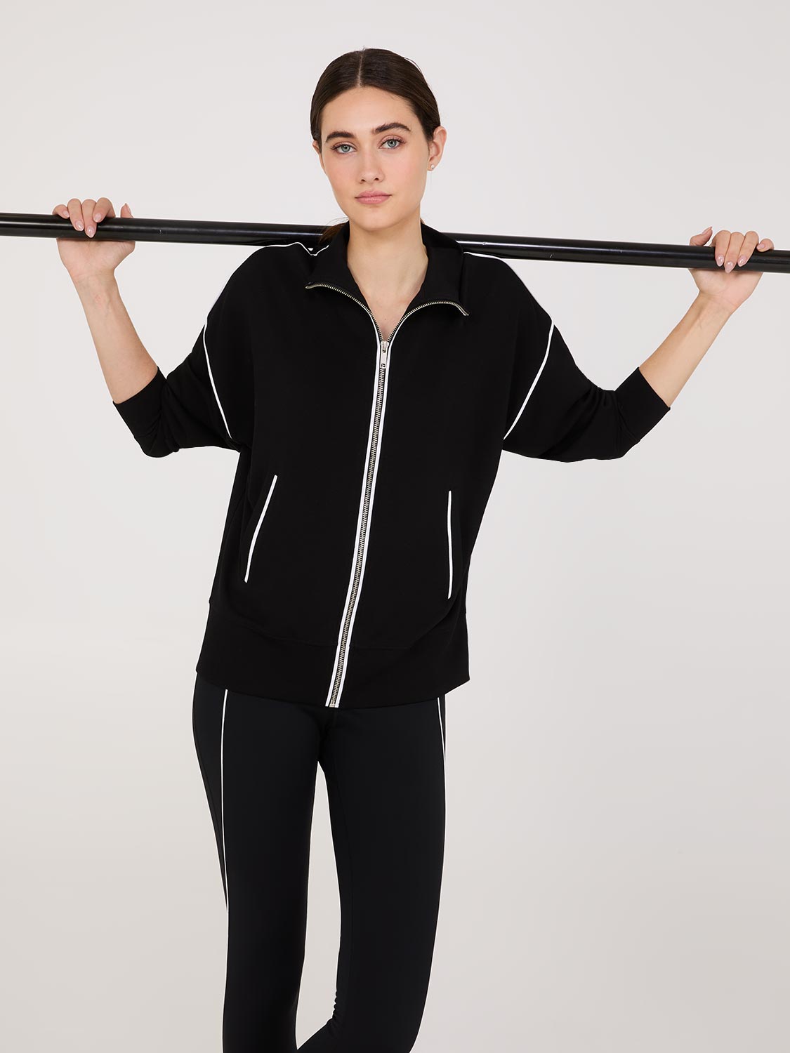 Veste zippée à passepoils contrastés