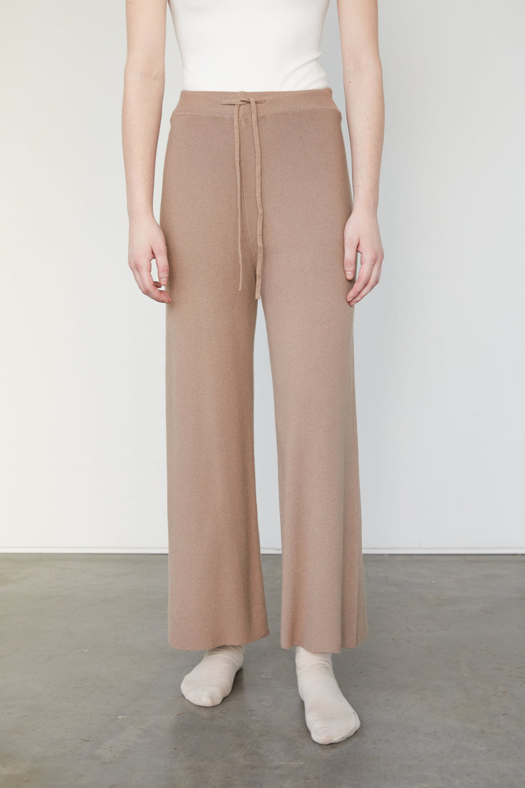 STRAIGHT LEG KNIT PANT