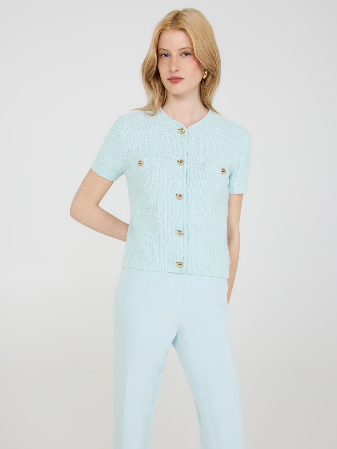 Pull boutonné à manches courtes