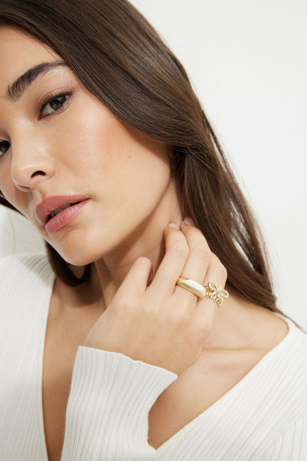 Lot de 3 bagues en forme de nœud noué avec pierres précieuses