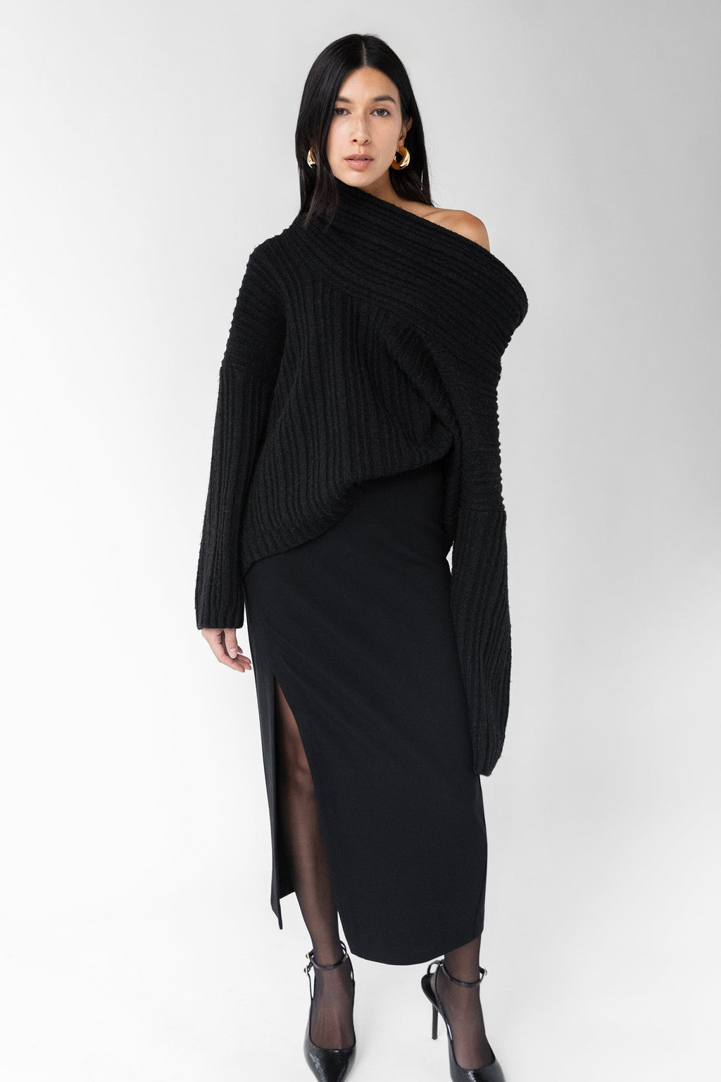 PULL OVERSIZE À ÉPAULES DÉNUDÉES