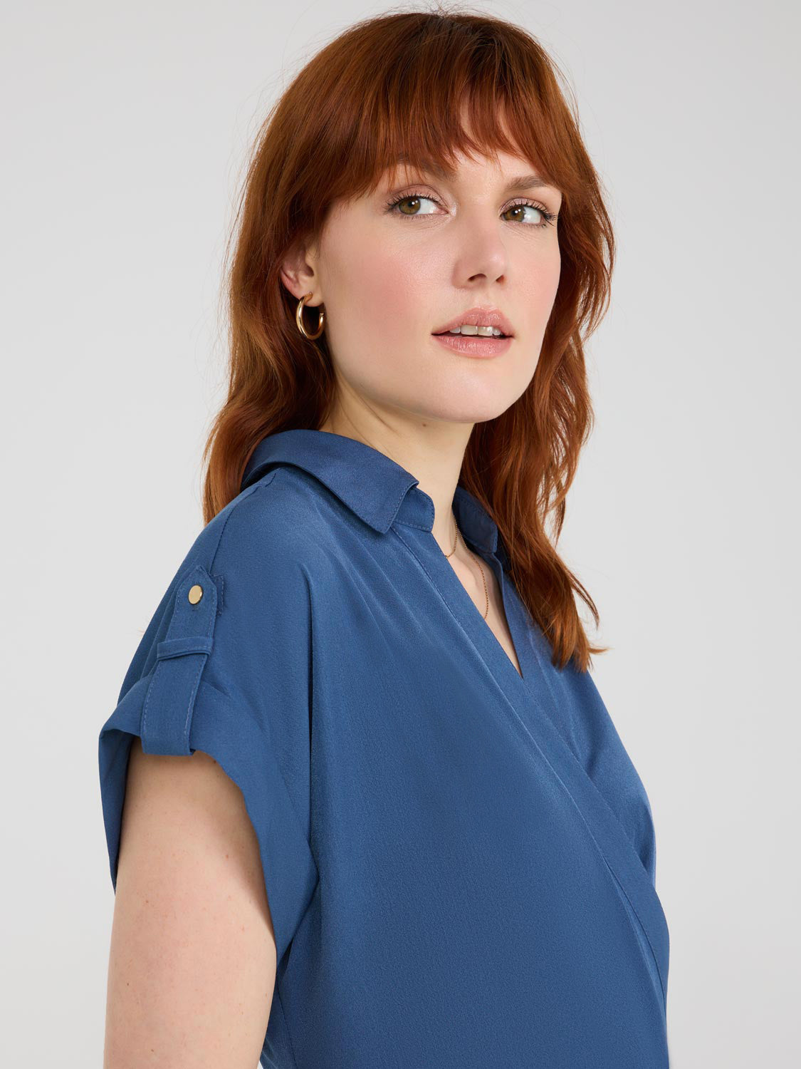 Robe mi-longue croisée à col