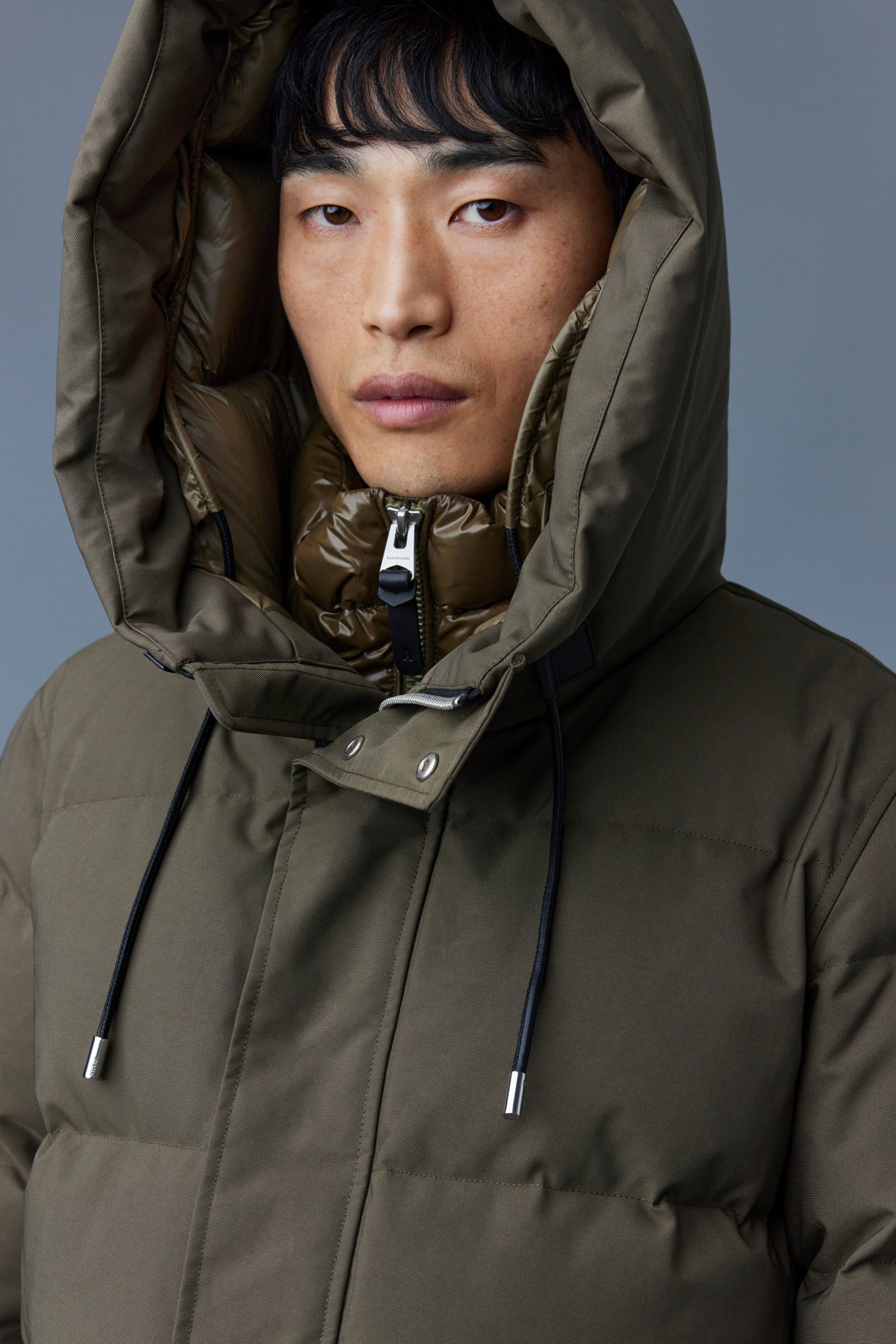 GRAYDON 2-in-1 lustrous light down jacket