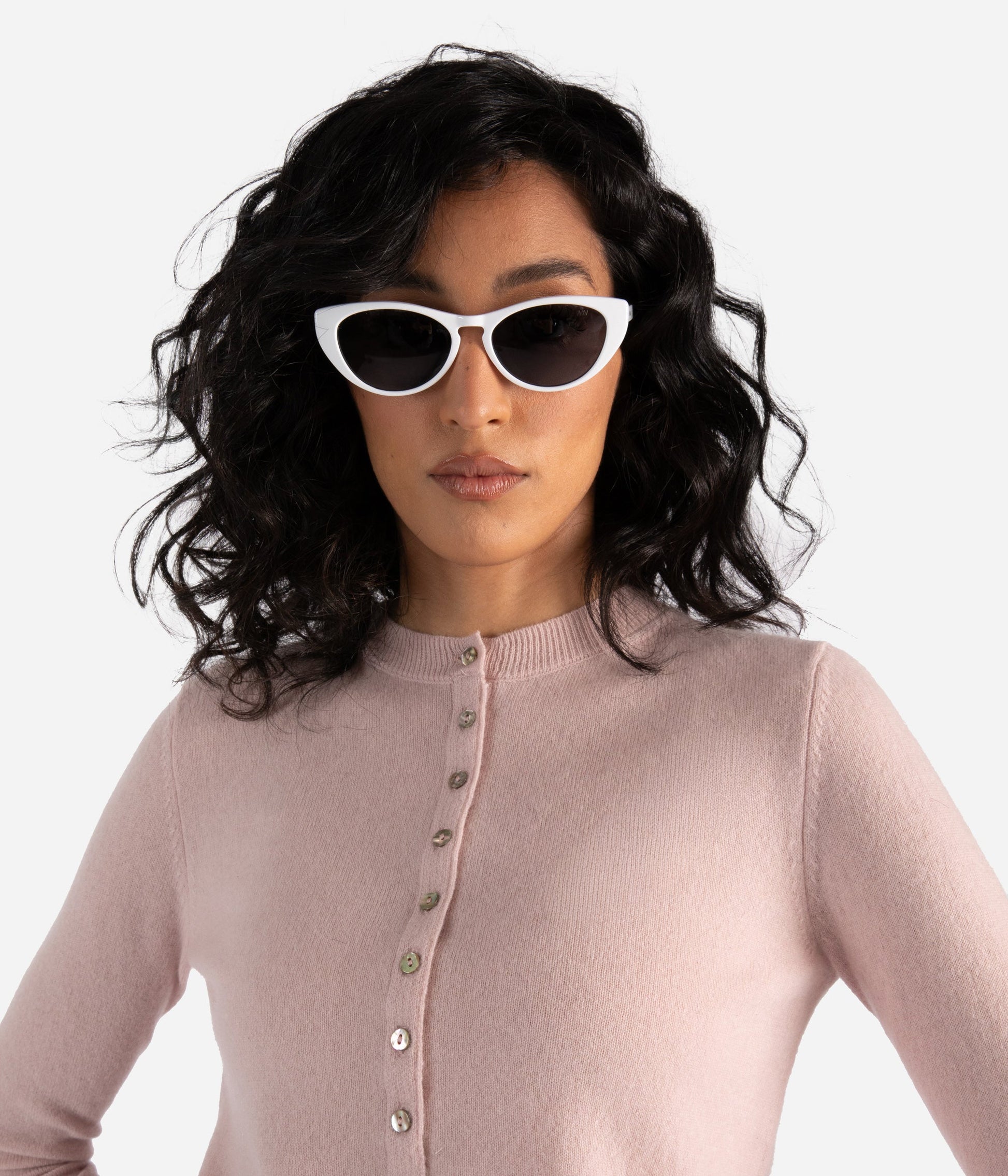 Lunettes de soleil œil de chat recyclées AMARA-2