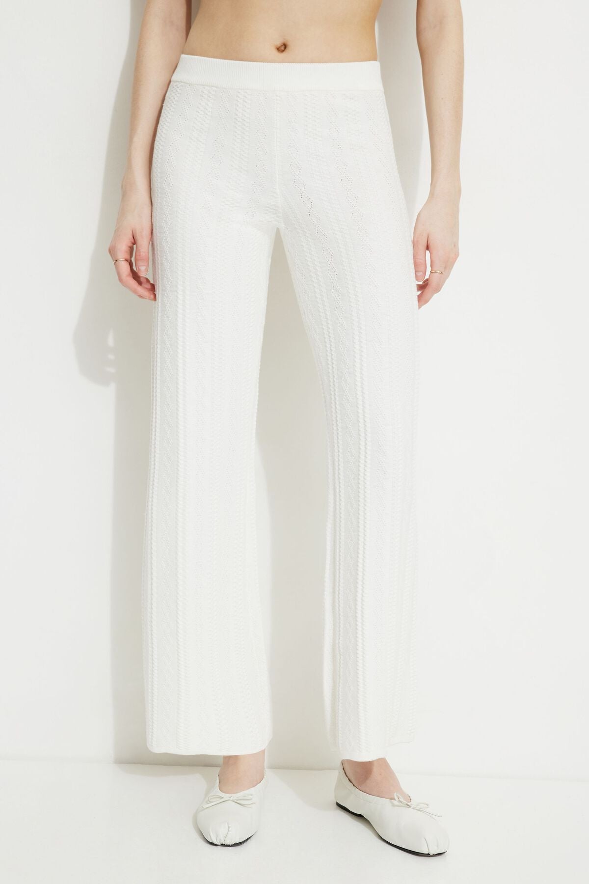 Pantalon évasé en maille torsadée