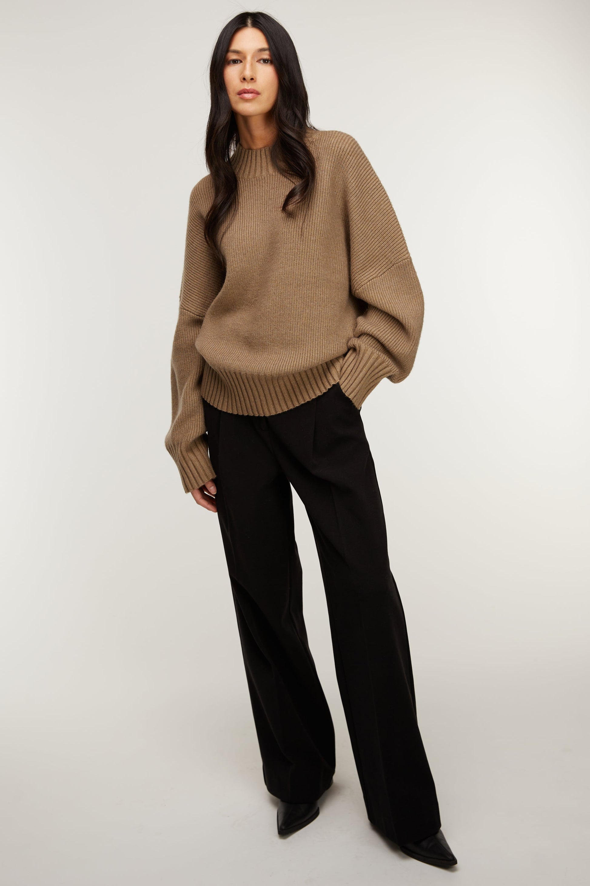 PULL OVERSIZE À BORDURES LARGES