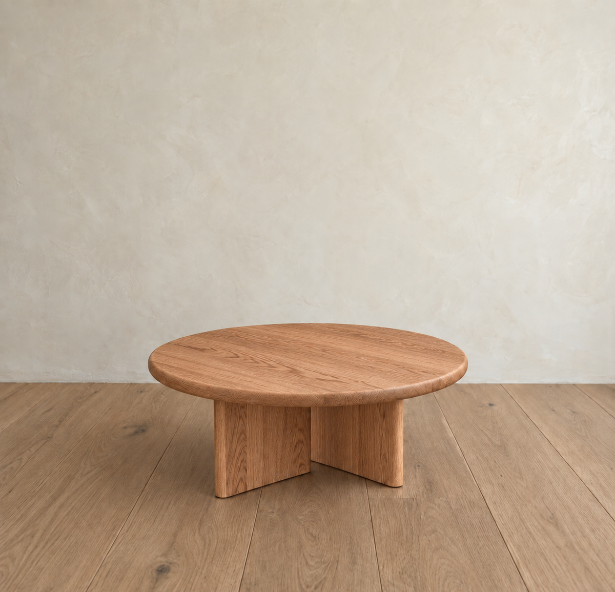Round coffee table in red oak