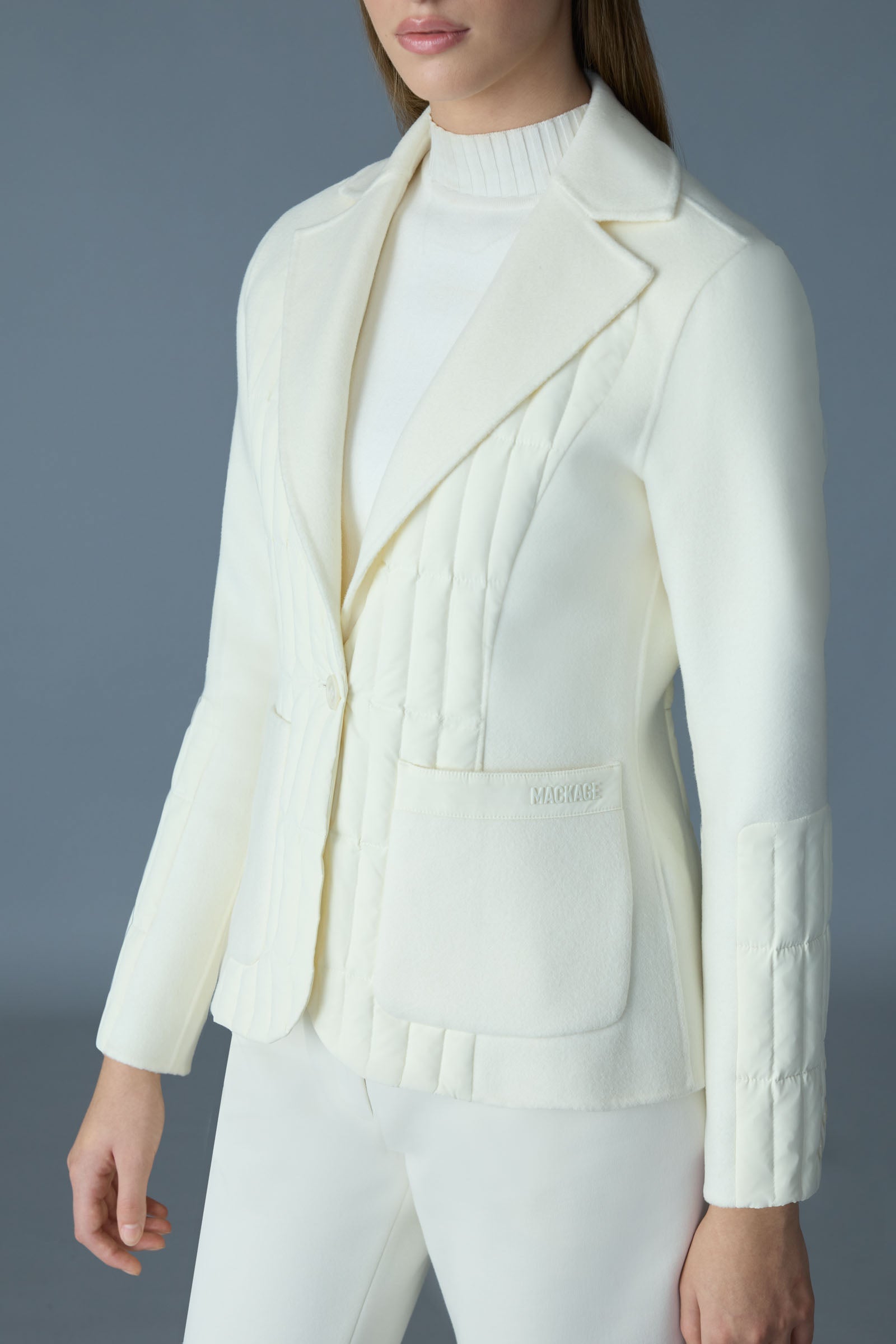 Veste sur mesure en laine durable LEILANI