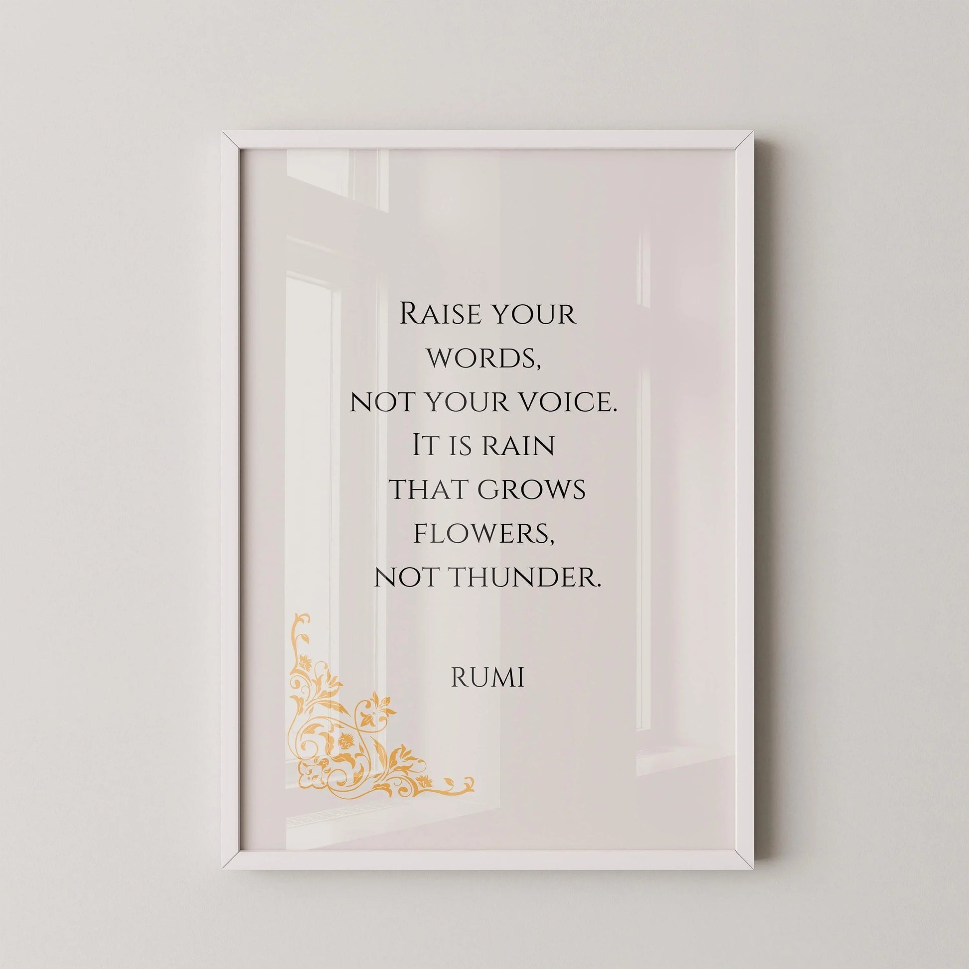 Affiche inspirante beige avec citation de Rumi : « Pluie et tonnerre »