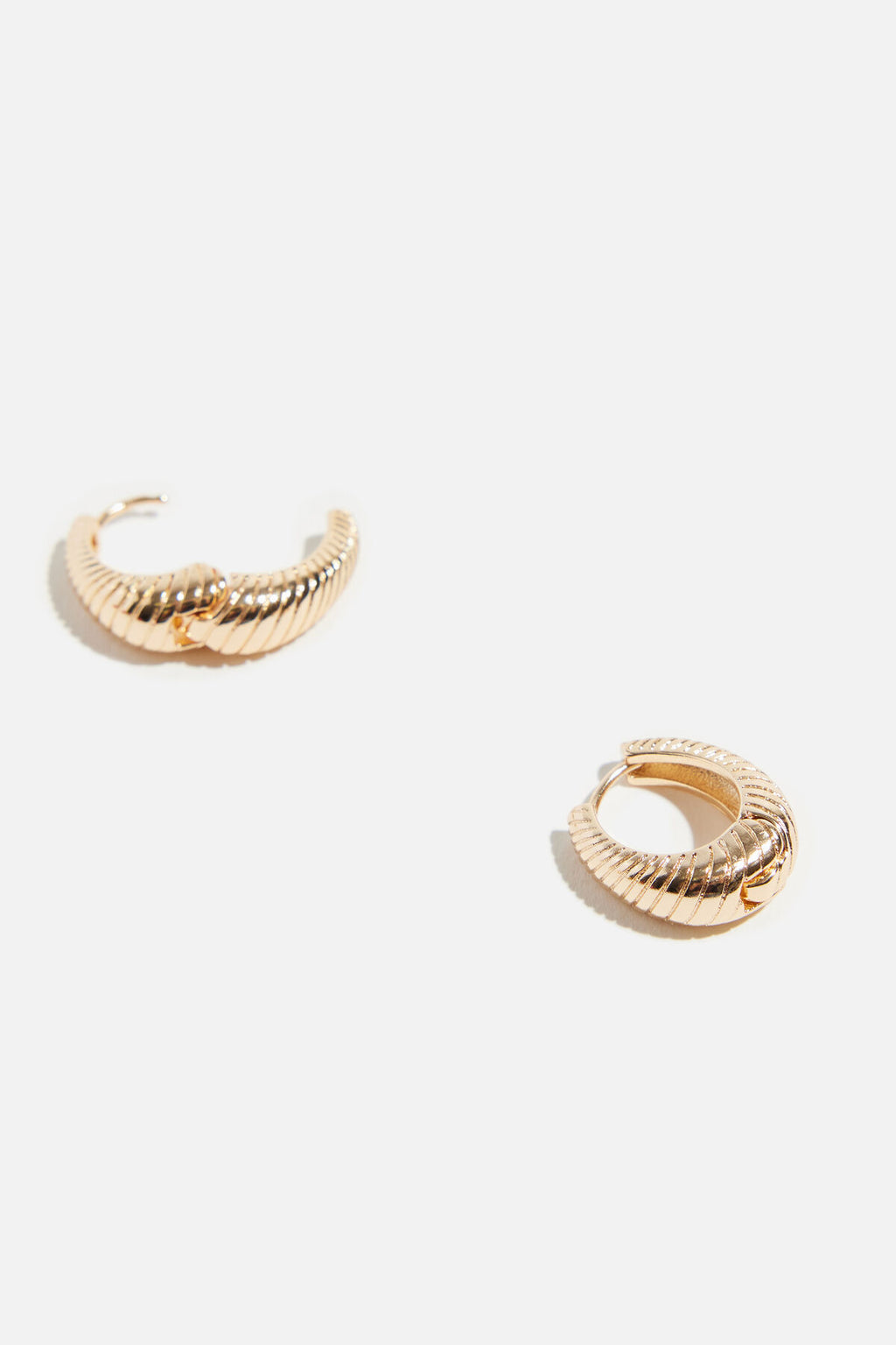 Mini boucles d'oreilles créoles texturées