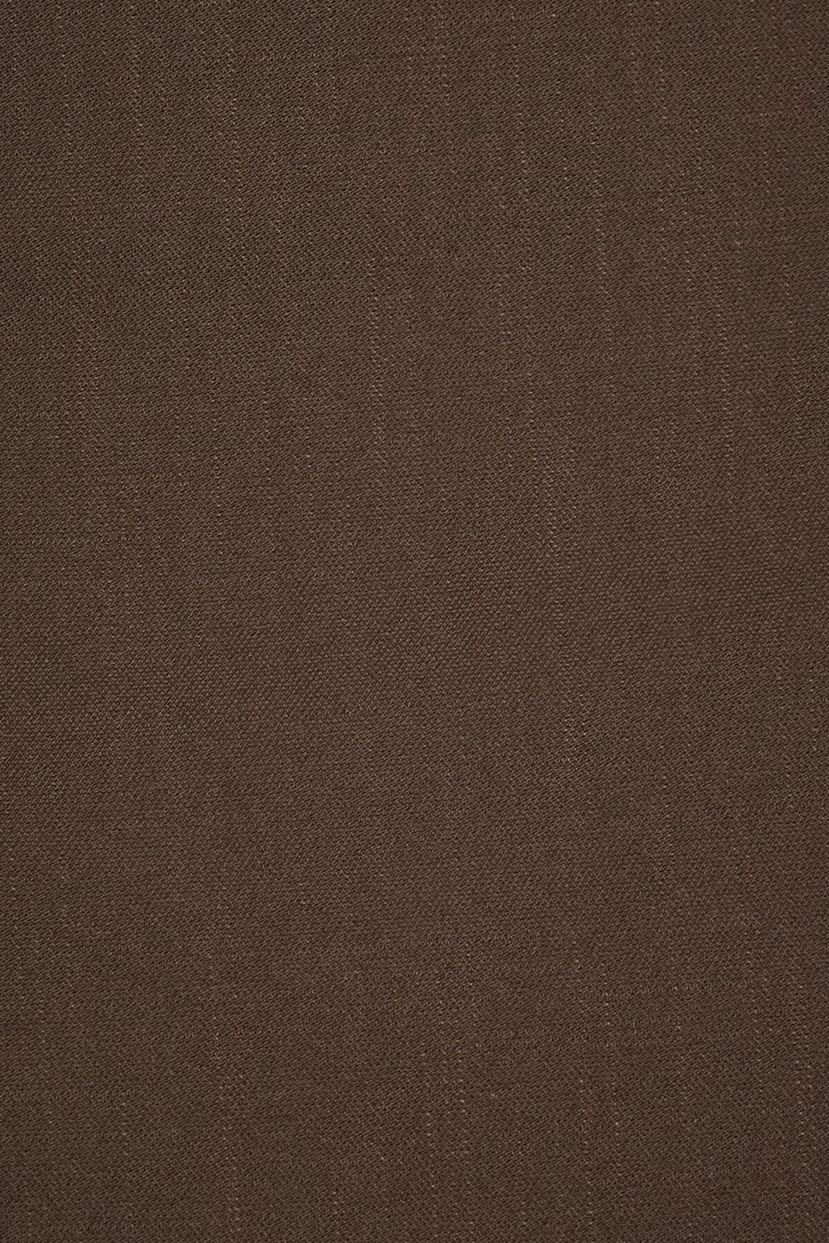 Mini-robe dos nu à col carré