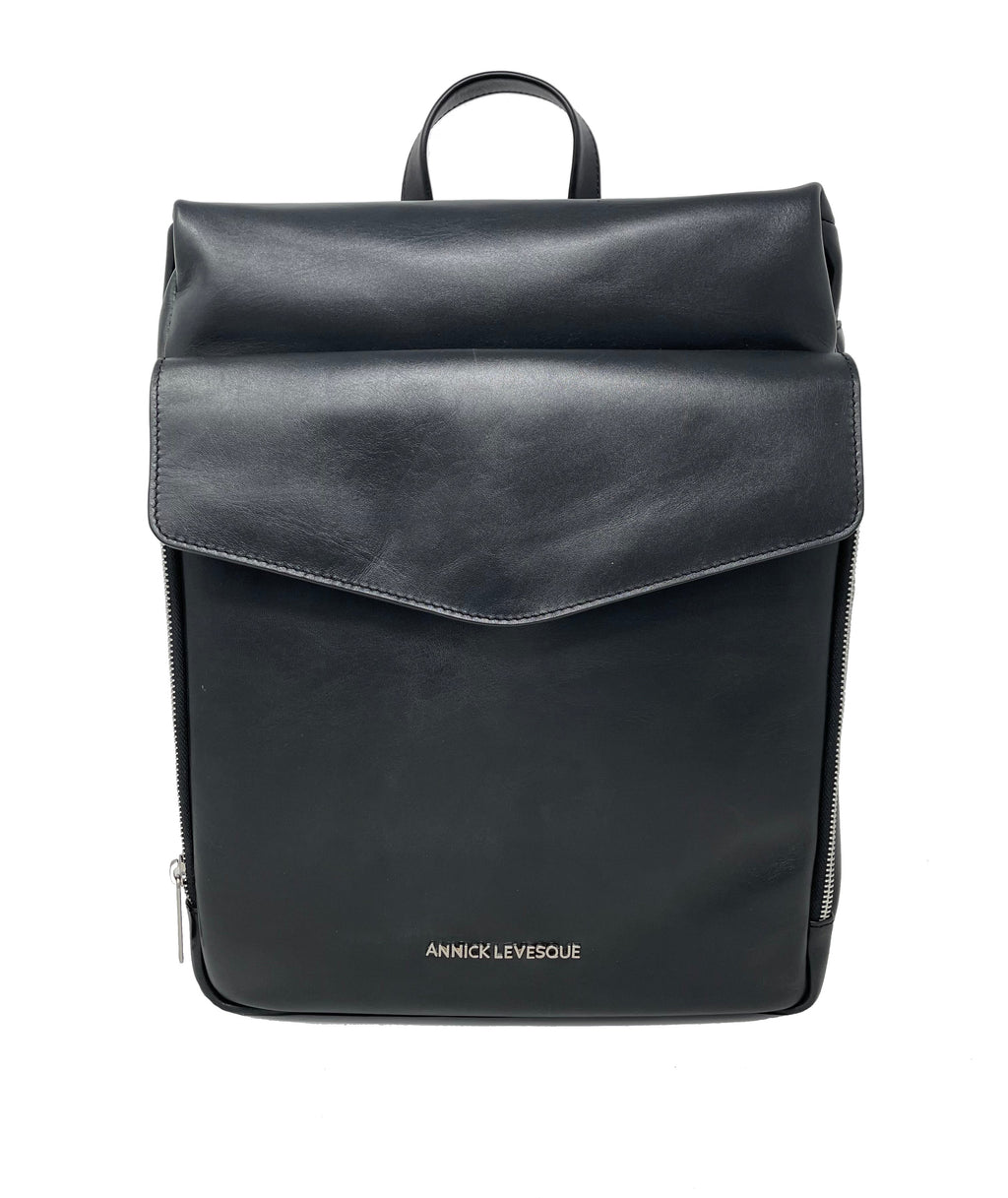 Large Black Genuine Leather Backpack | Léanne